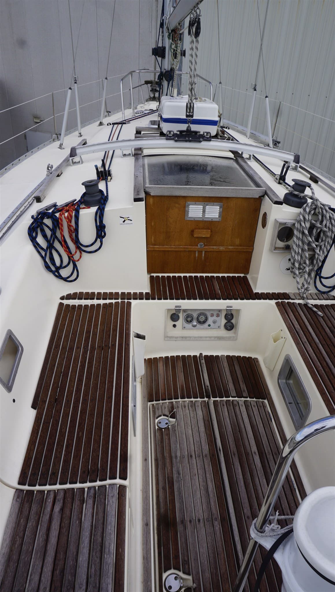 Jeanneau 41 Sun Fizz used - detail 4