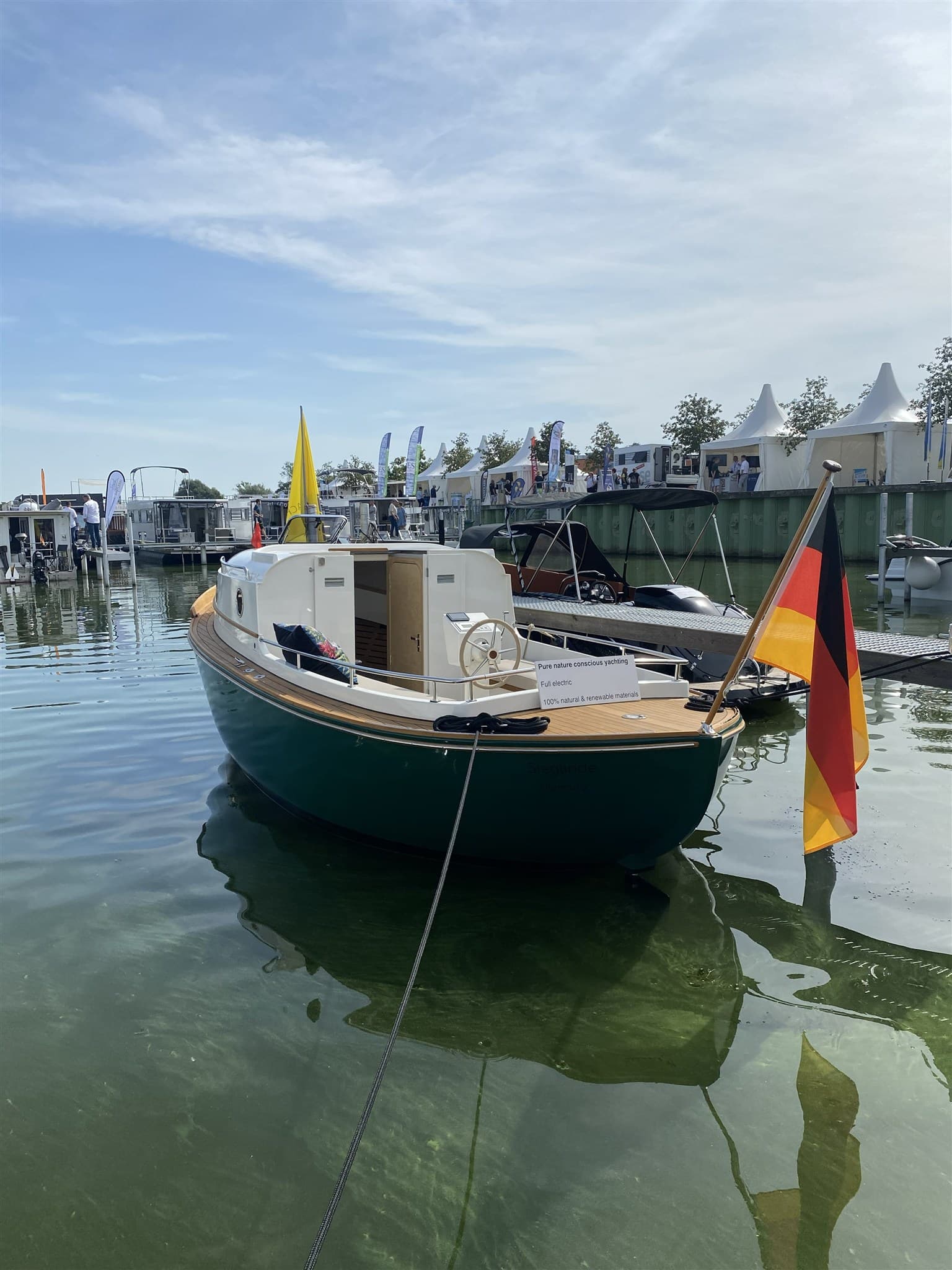 Yachtwerft Hamburg GmbH Elektro Tuckerboot 22f usato - foto hero 2