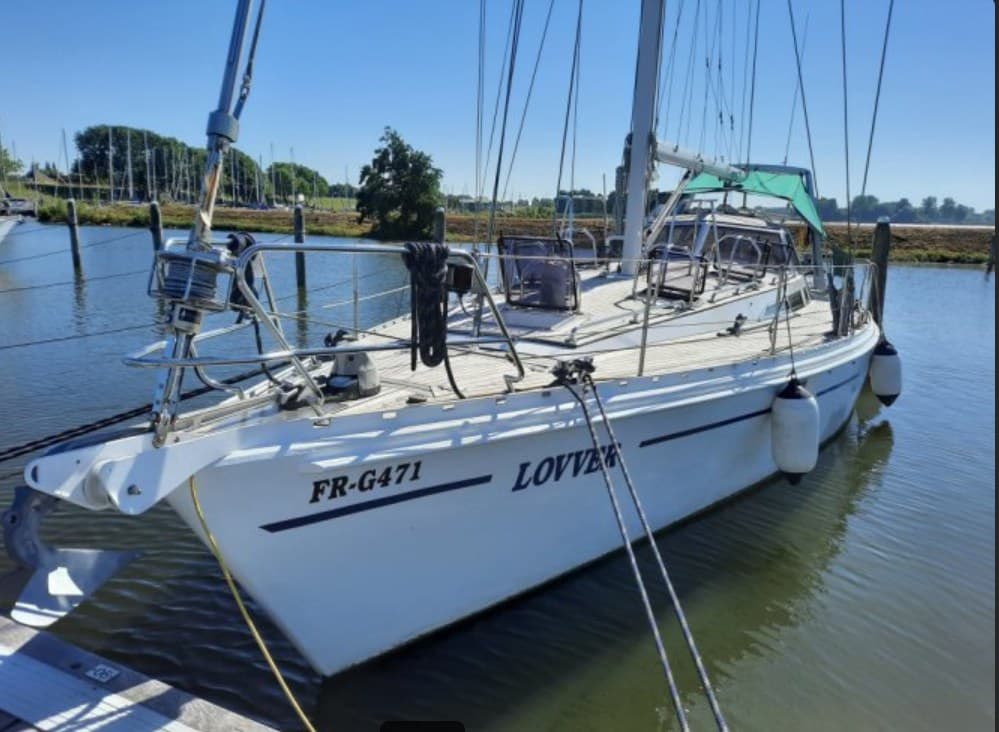 Van De Stadt Samoa 47 - Main View Van De Stadt Samoa 47 - Main View