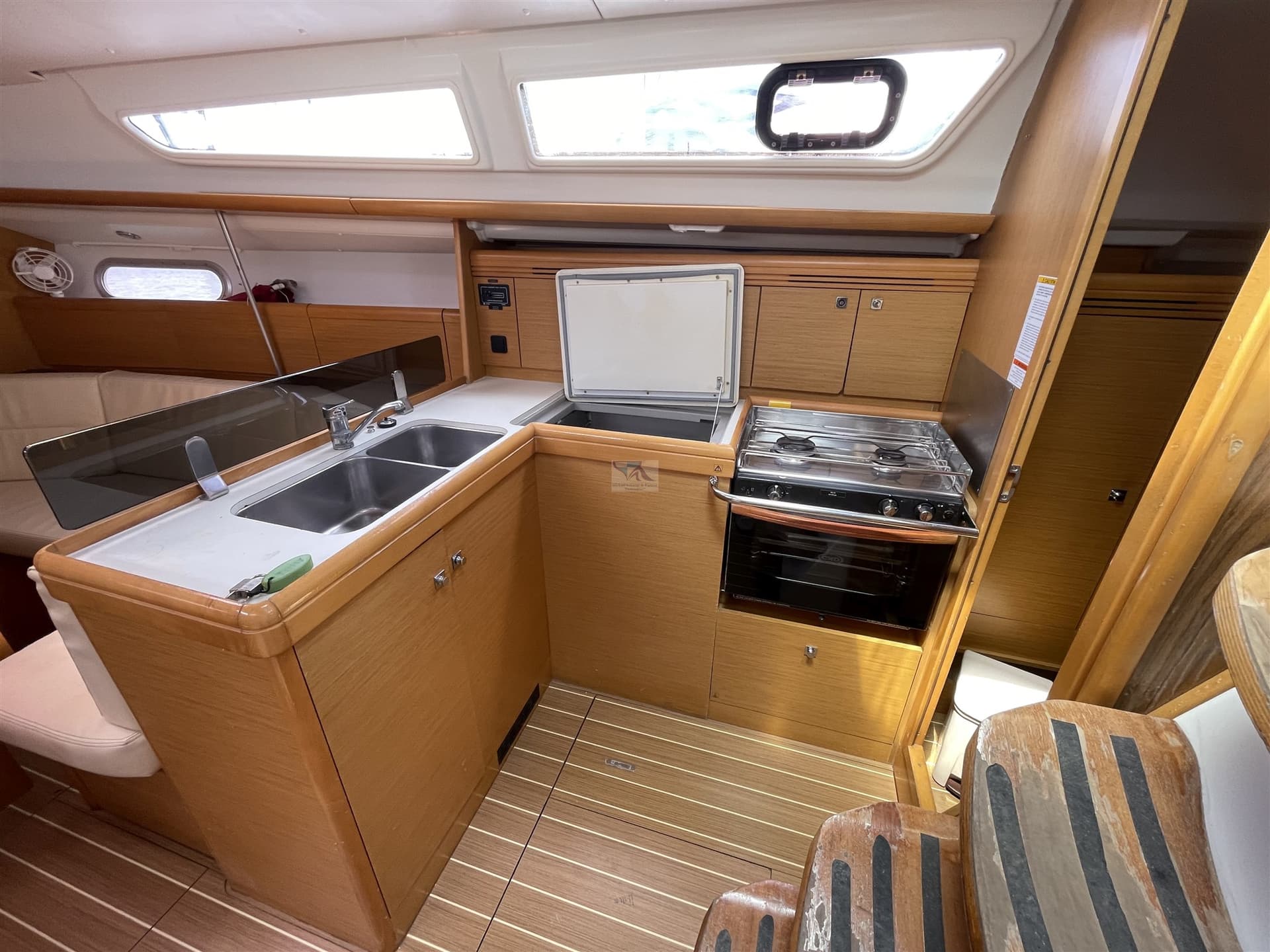 Jeanneau SUN ODYSSEY 36i used - hero image 22