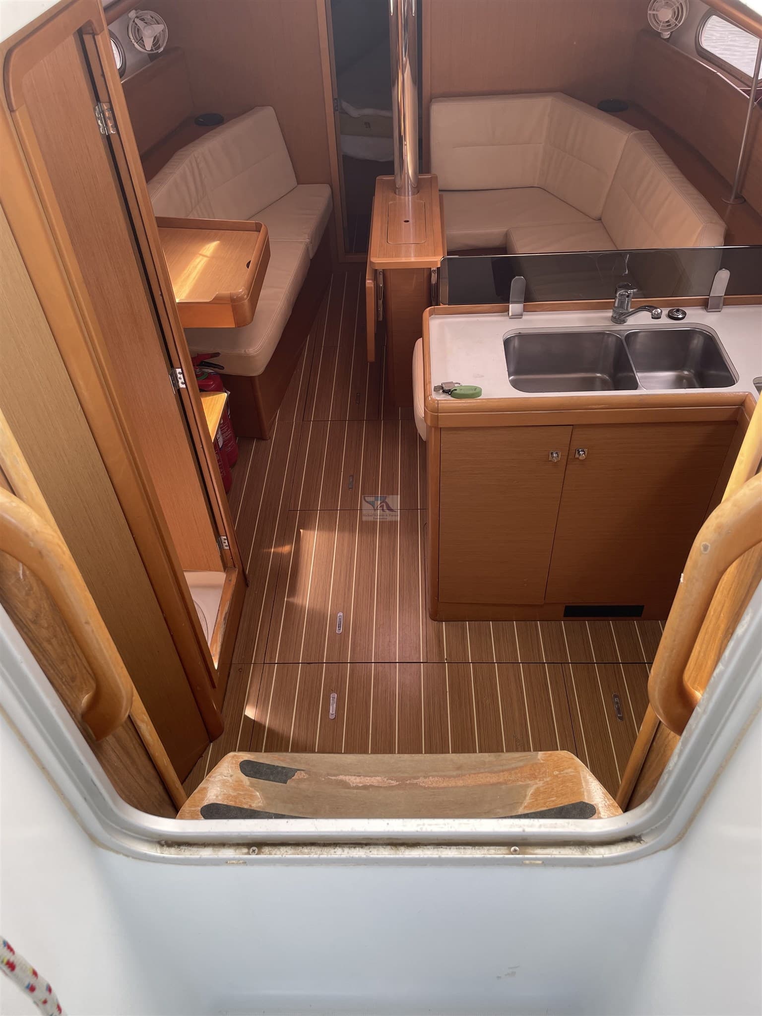 Jeanneau SUN ODYSSEY 36i used - hero image 17