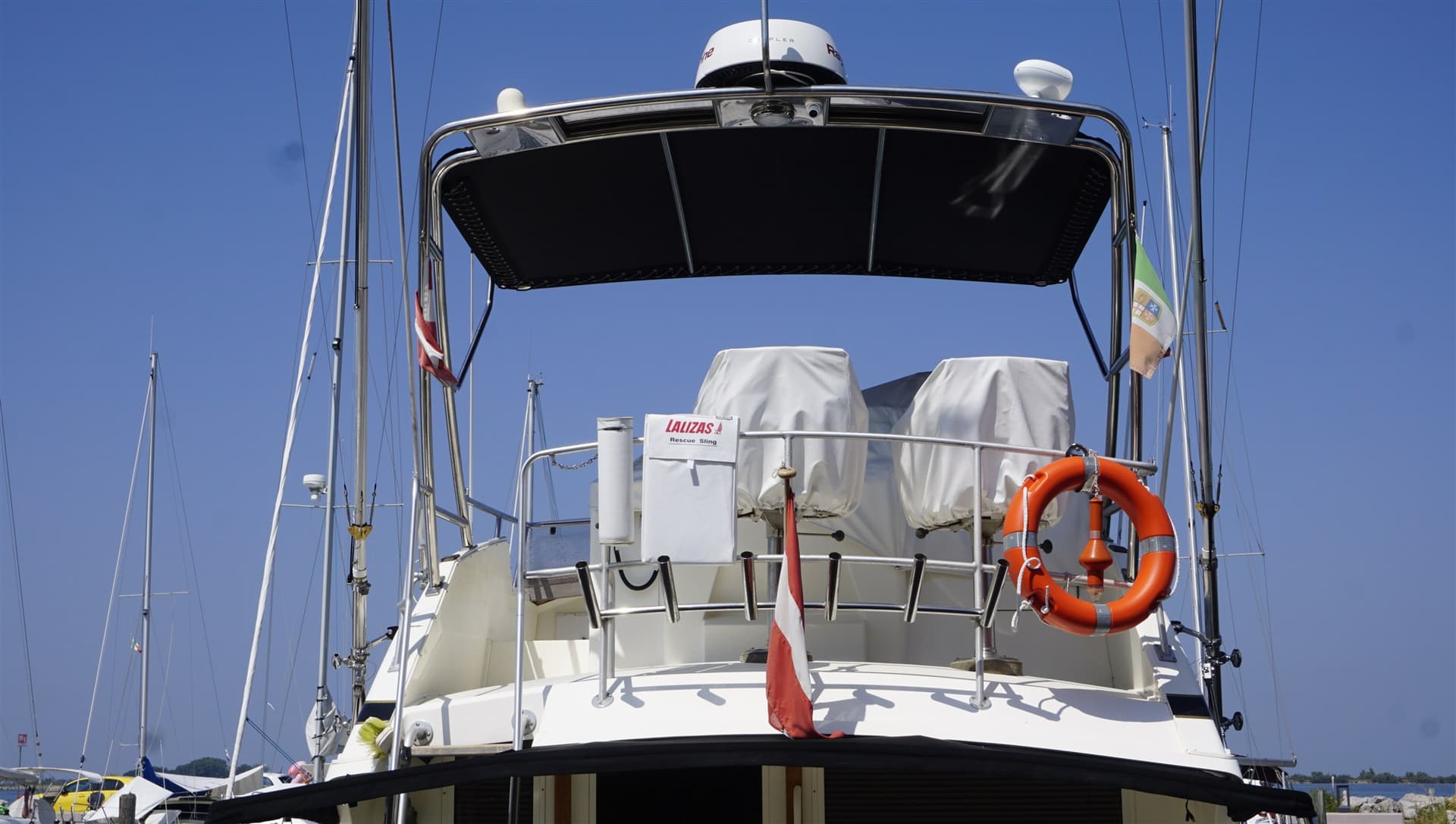 Bertram Yacht Bertram 37 Convertible gebraucht - Detail 3