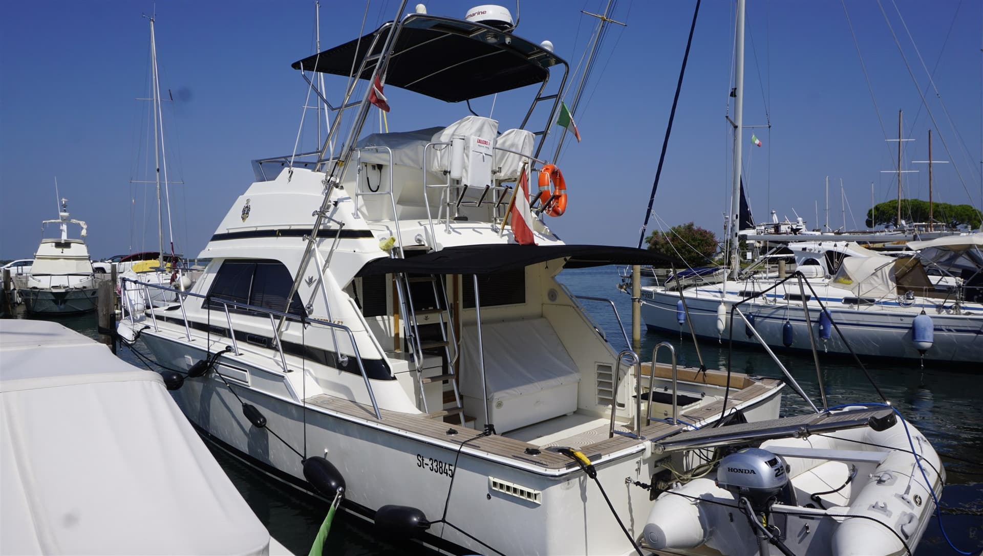 Bertram Yacht Bertram 37 Convertible gebraucht - Detail 2