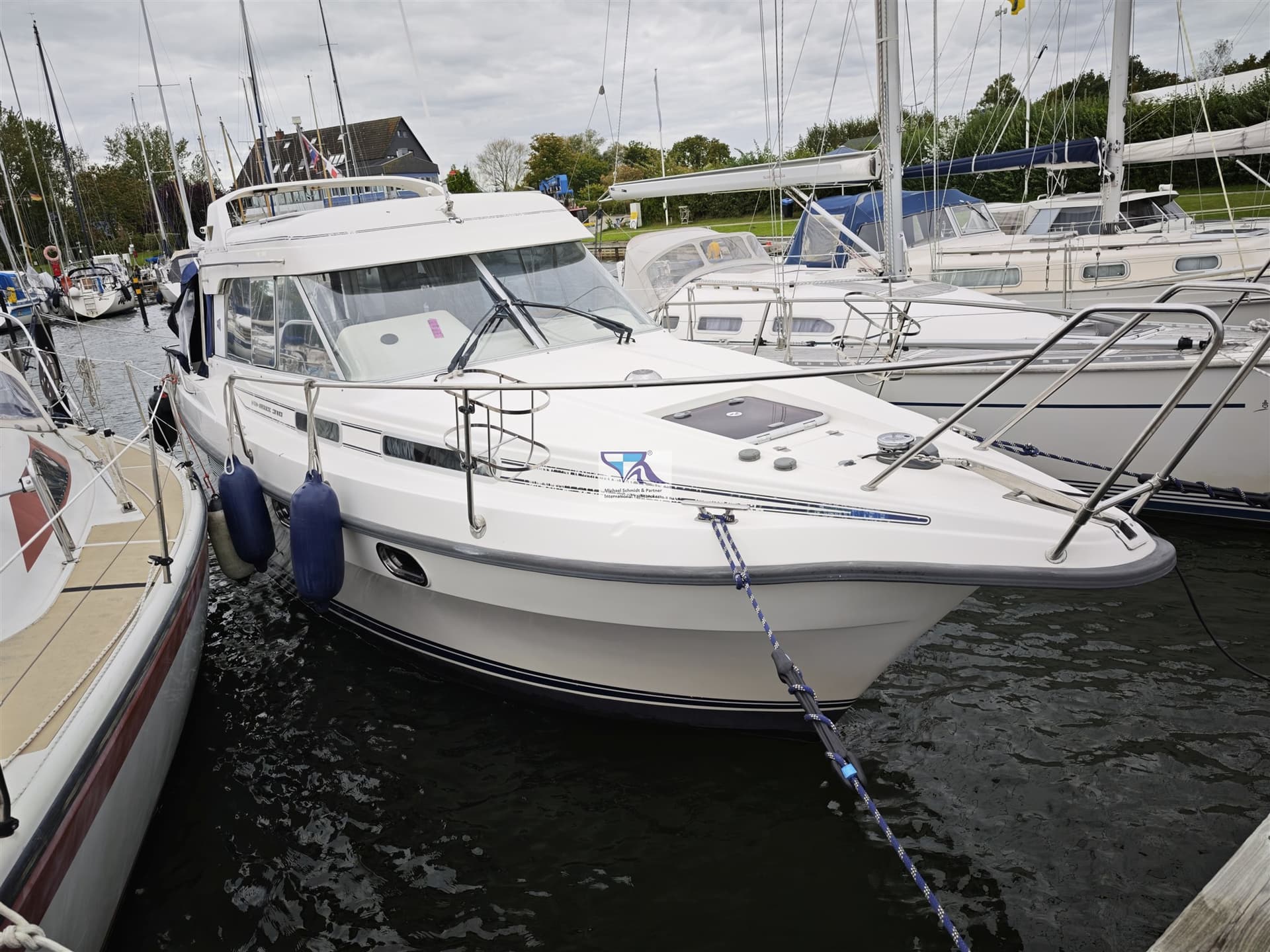 Nimbus 310 Coupe - Interior View Nimbus 310 Coupe - Interior View