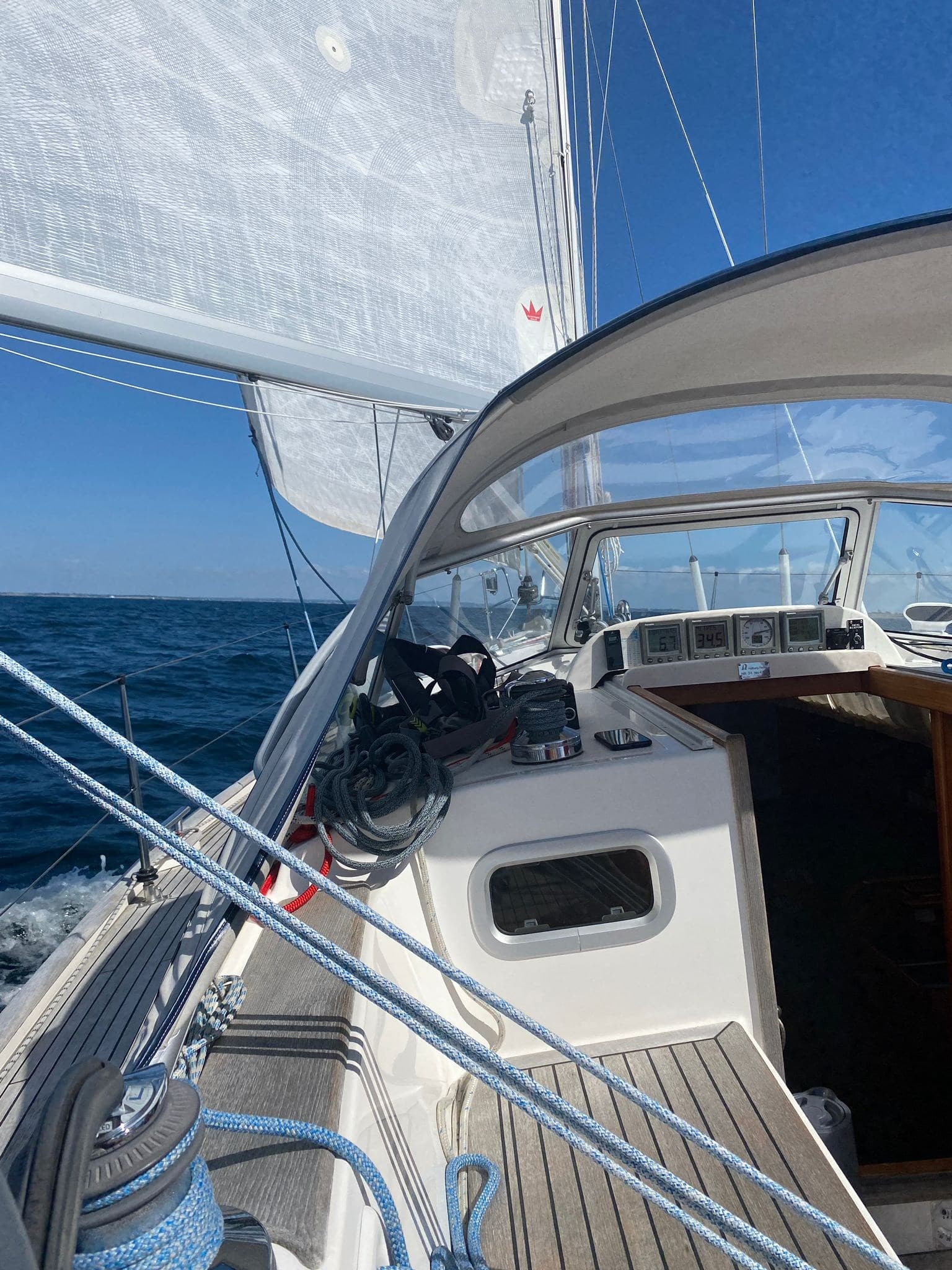 Hallberg Rassy 34 usato - foto hero 7