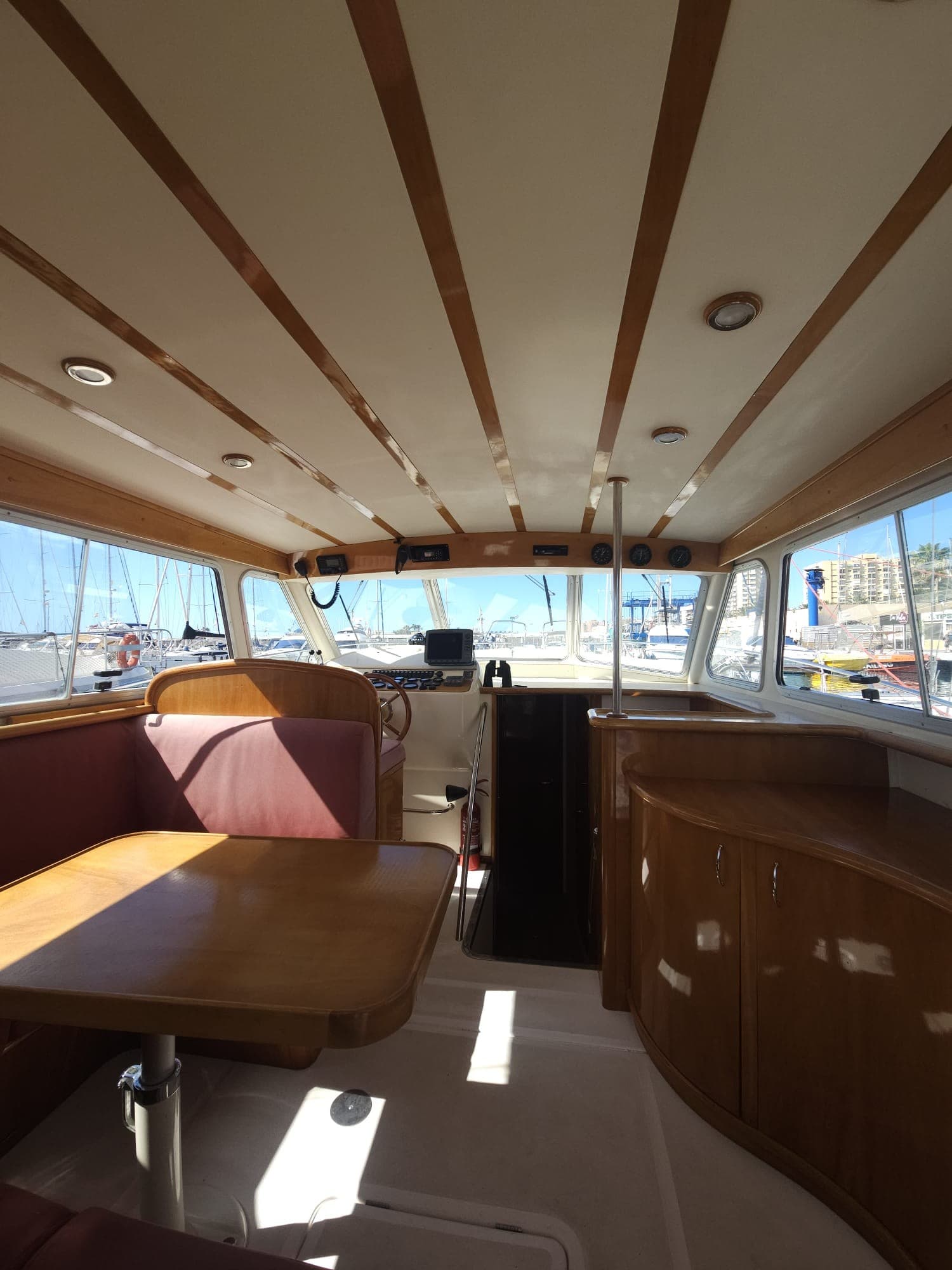 Rodman Rodman 1250 - Deck View Rodman Rodman 1250 - Deck View