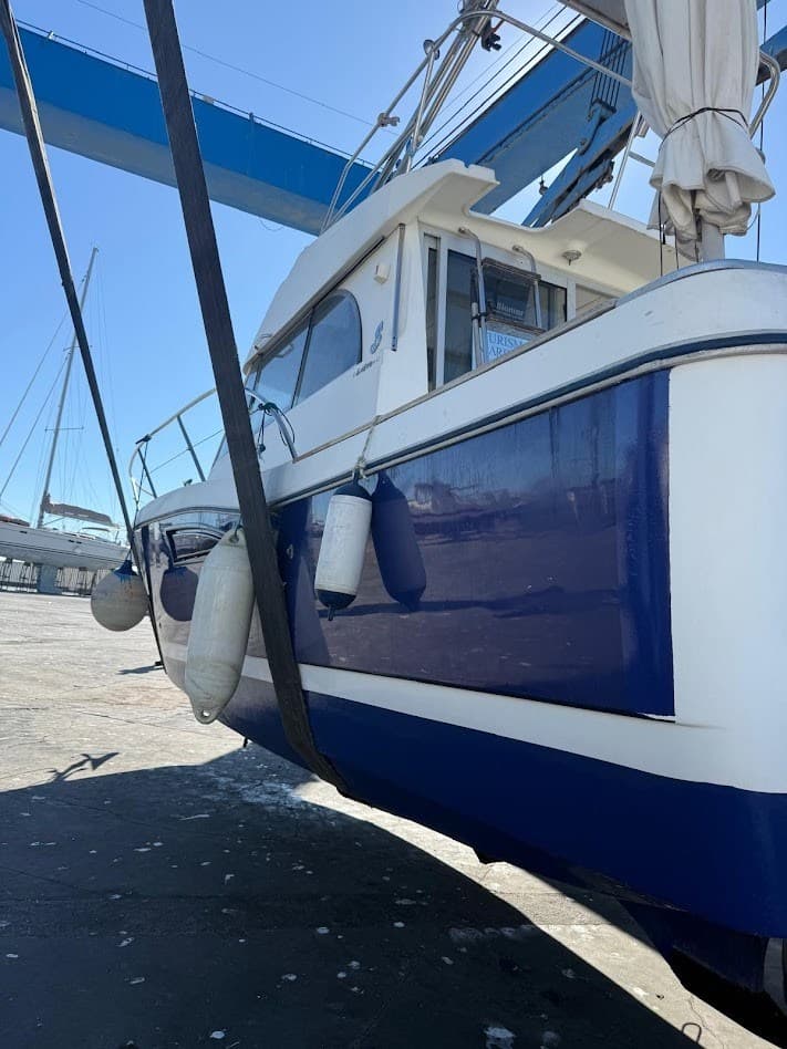 Beneteau Antares 9 used - hero image 3