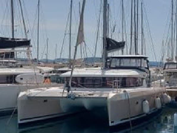 Lagoon 42 - Detail View 1 Lagoon 42 - Detail View 1