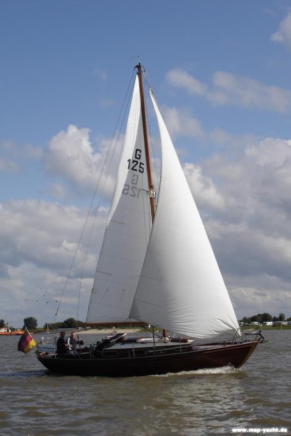 Builder Mahagoni Plattgatter - Detail View 1 Builder Mahagoni Plattgatter - Detail View 1