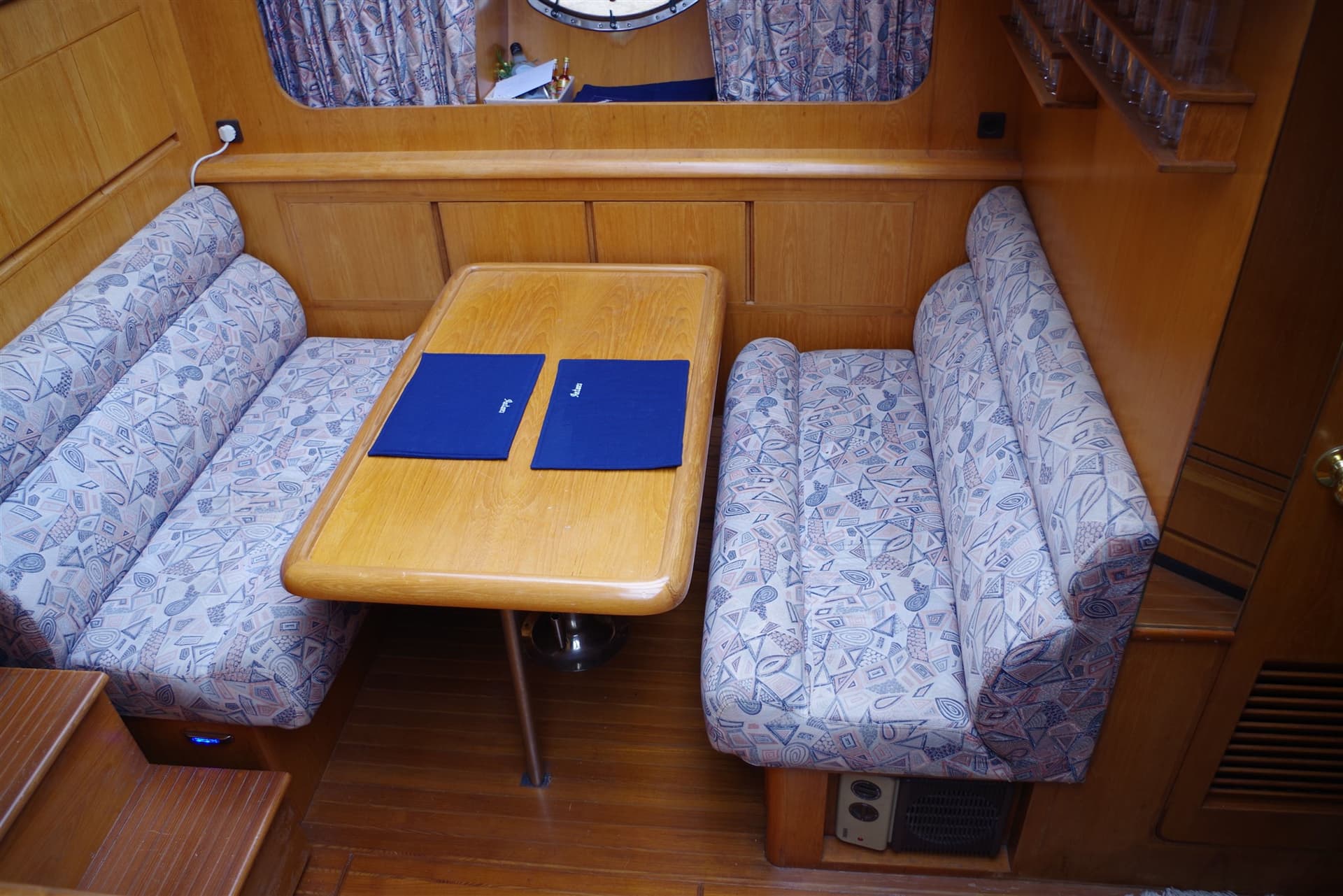 Edership President 445 used - hero image 11
