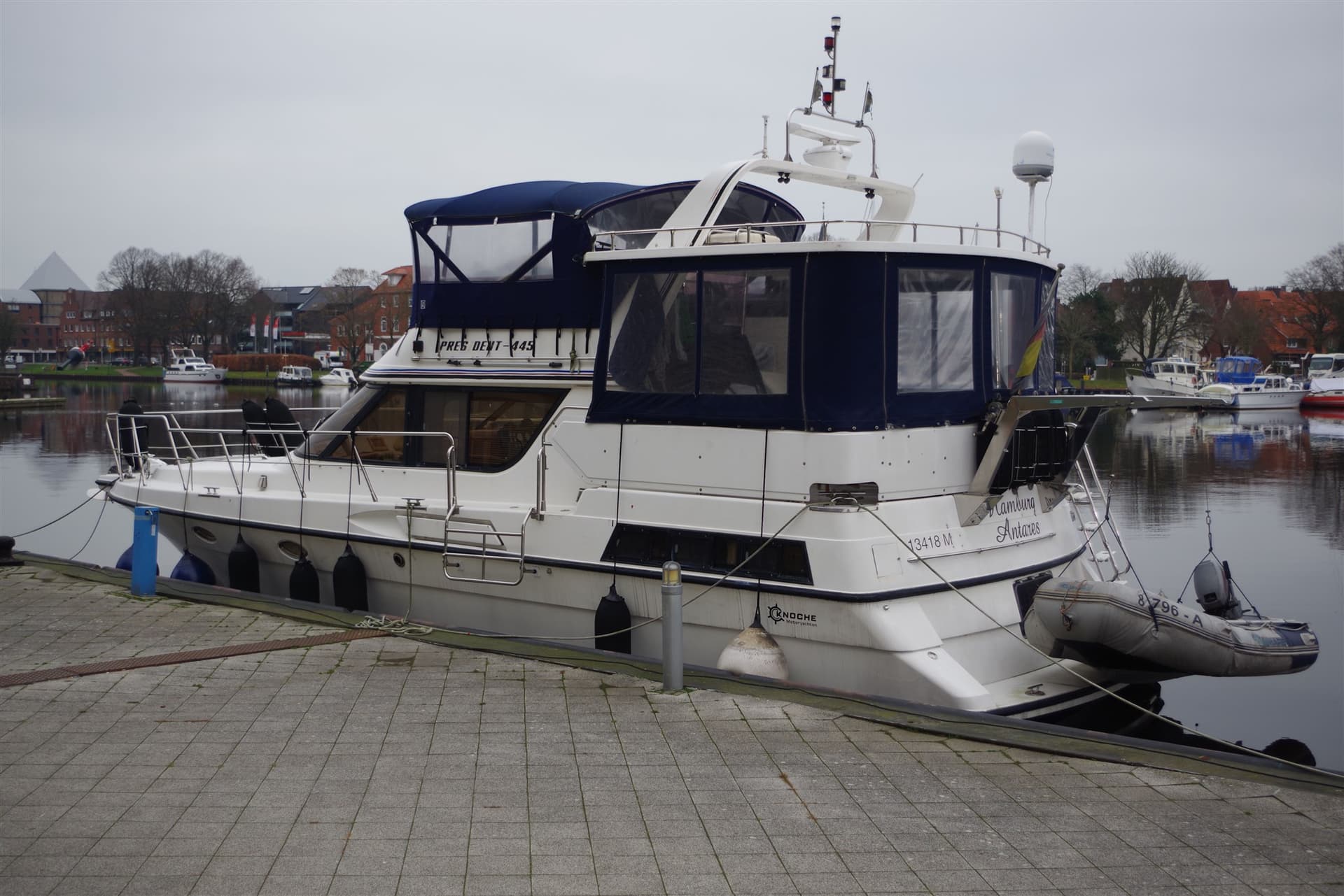 Edership President 445 - Detail View 1 Edership President 445 - Detail View 1