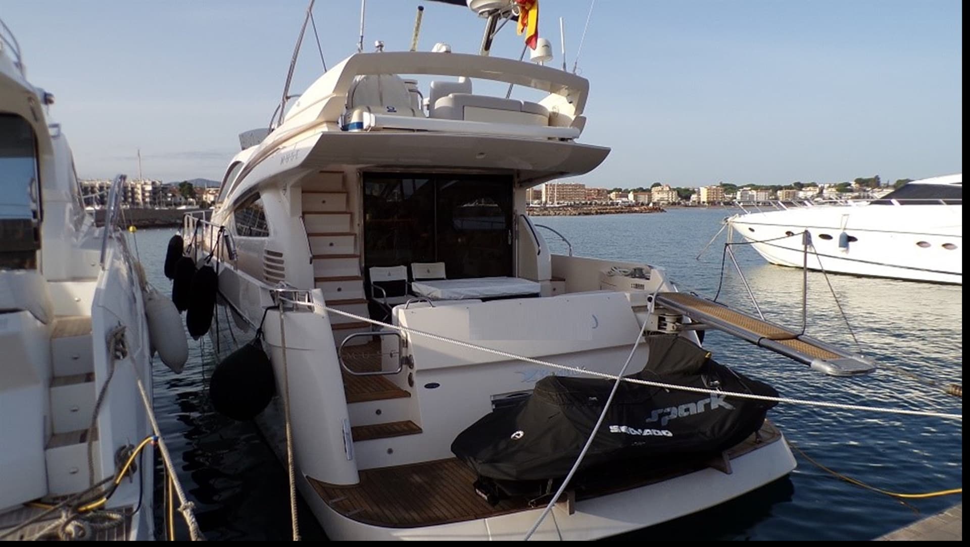 Rodman Muse 54 - Interior View Rodman Muse 54 - Interior View