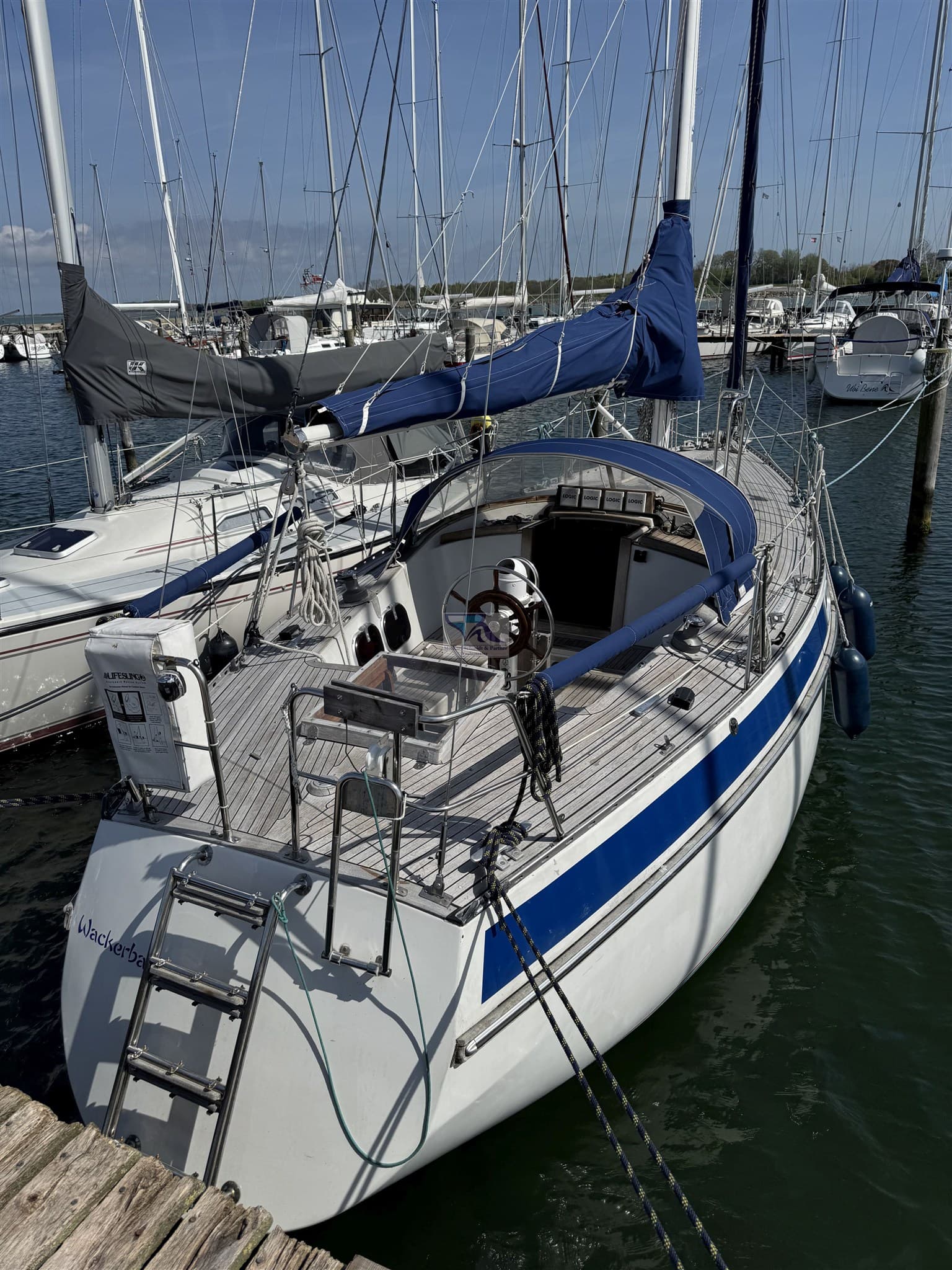 Genzel Werft Phantom 35 - Detail View 1 Genzel Werft Phantom 35 - Detail View 1