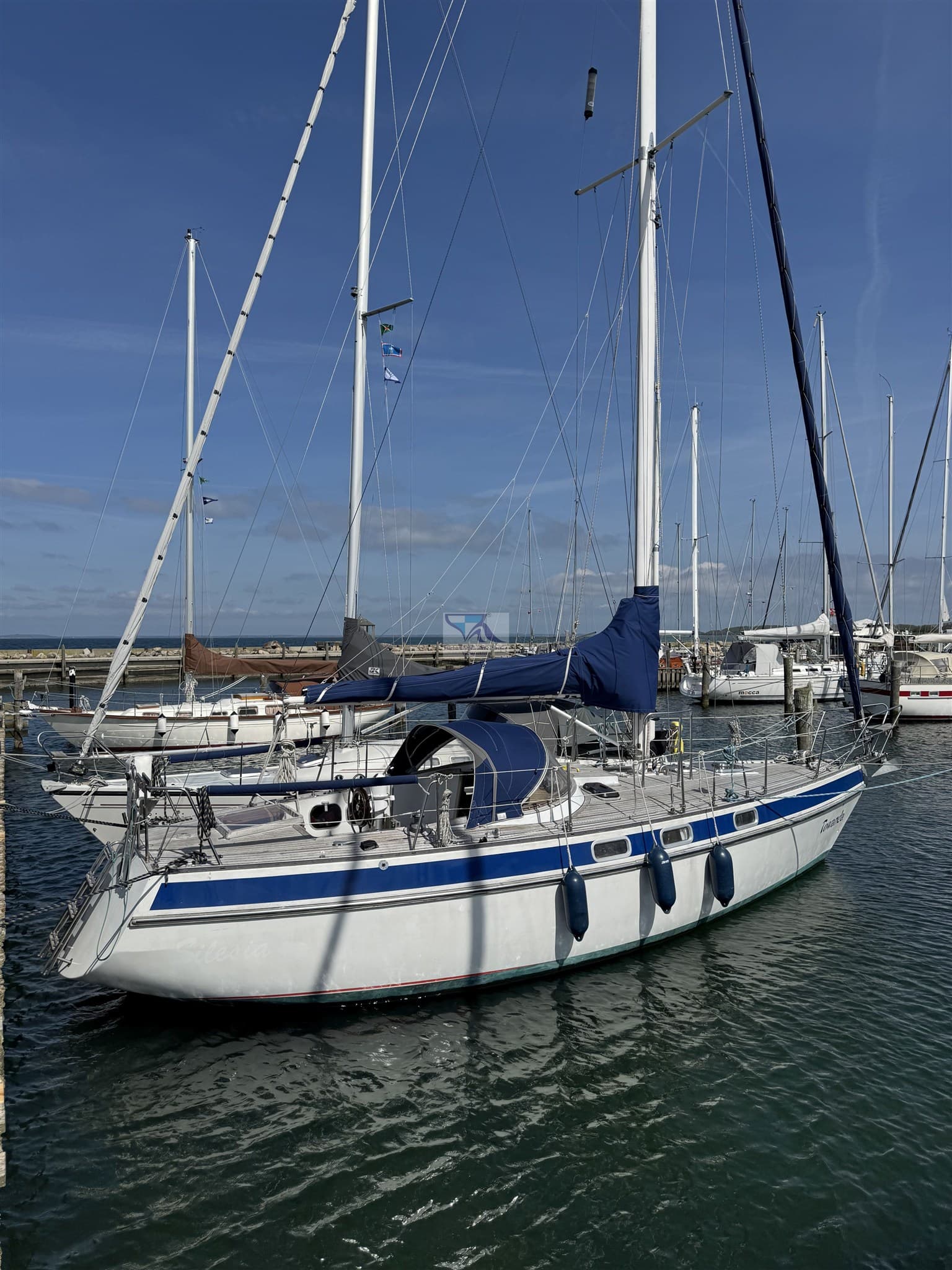 Genzel Werft Phantom 35 - Main View Genzel Werft Phantom 35 - Main View