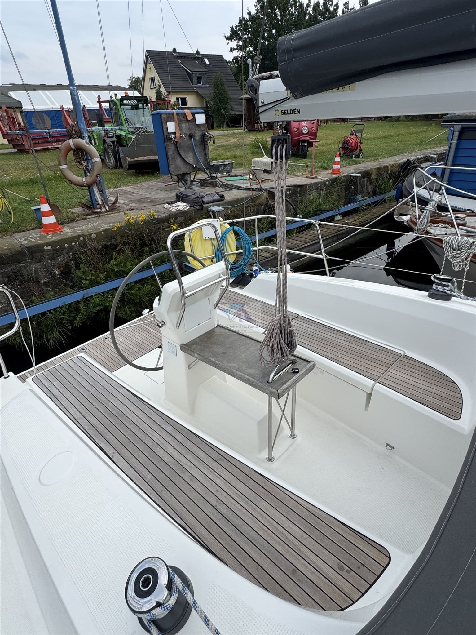 Bavaria 32 Cruiser usato - foto hero 8