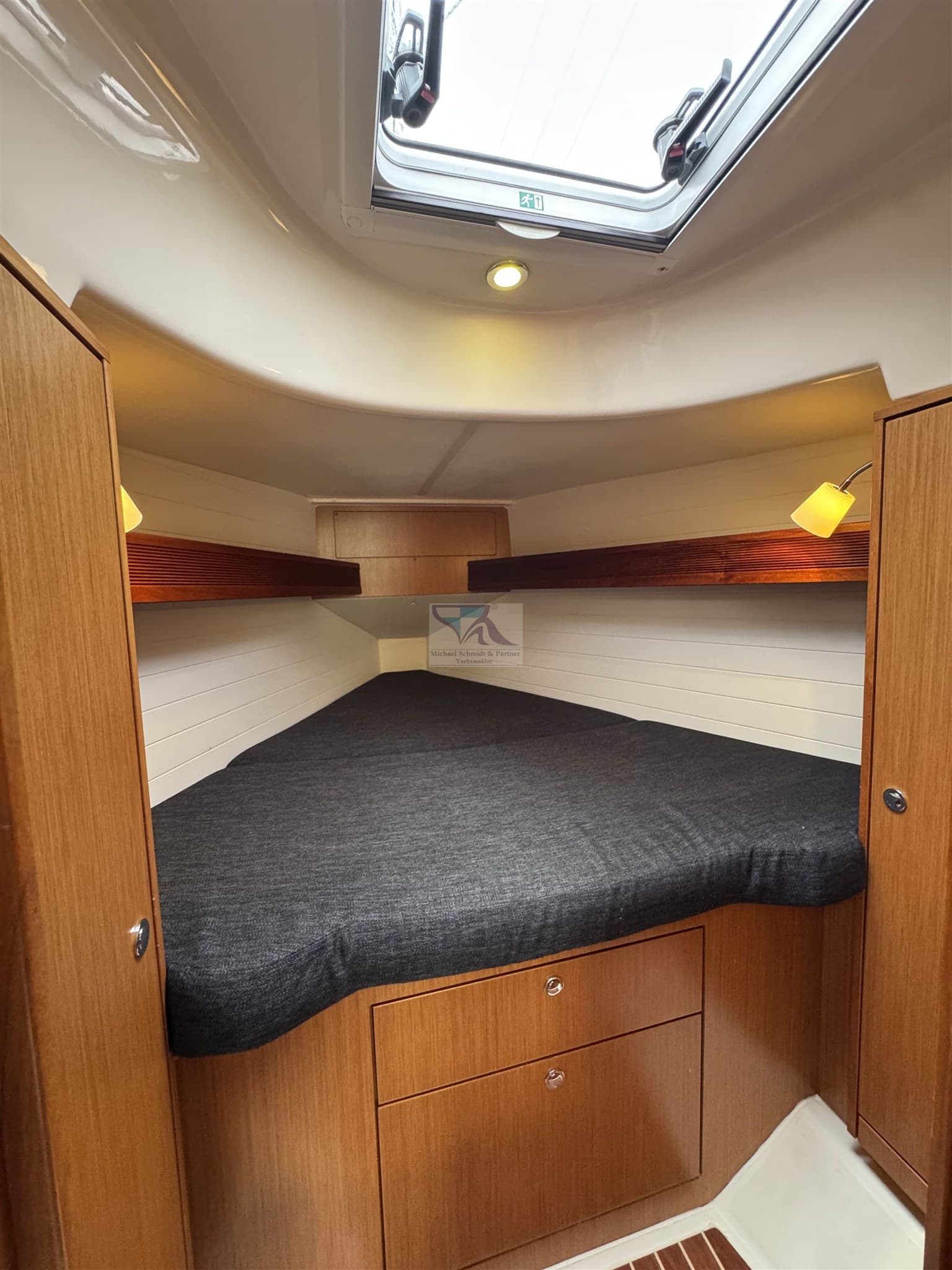 Bavaria 32 Cruiser usato - foto hero 19
