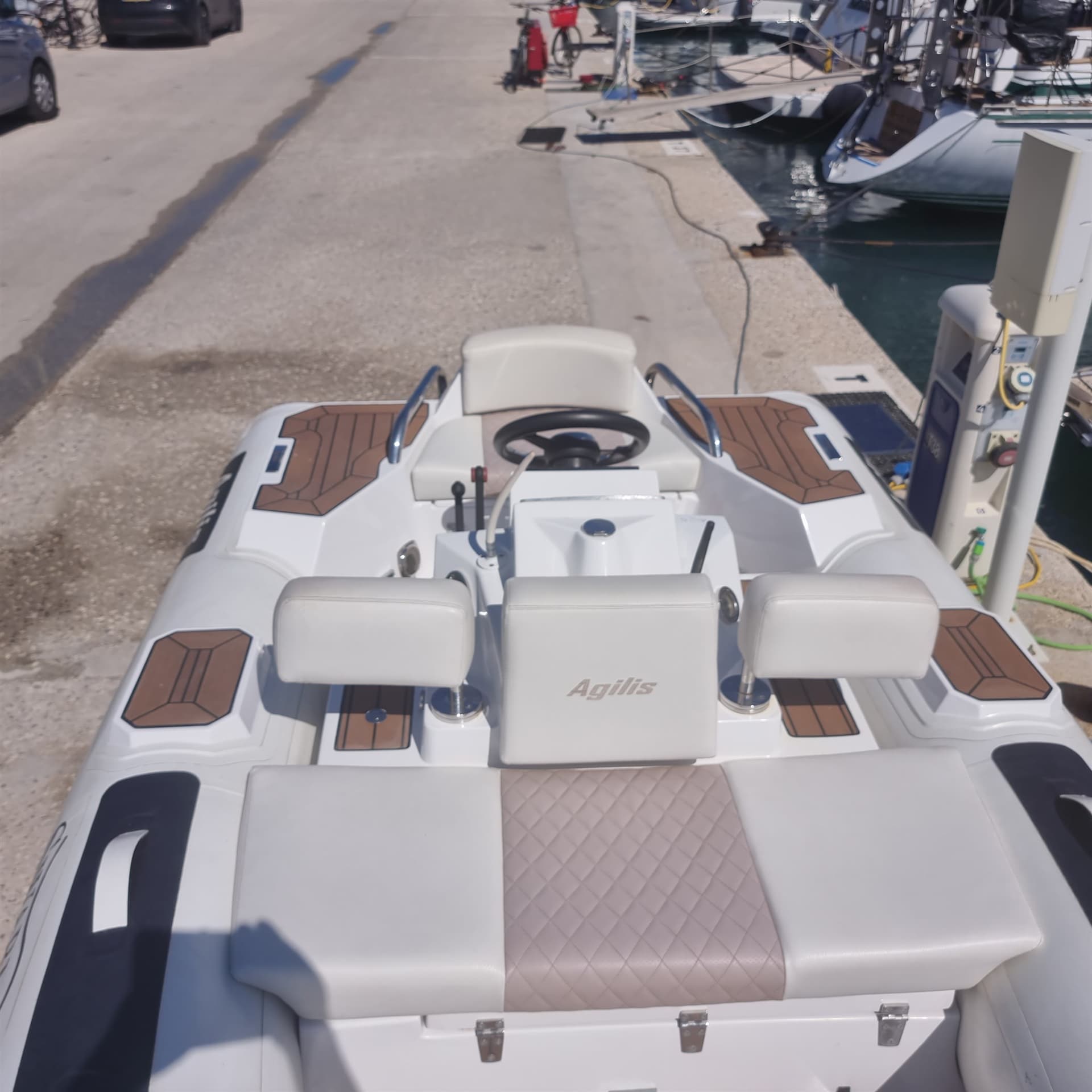 Agilis 355 Gommone used - detail 3
