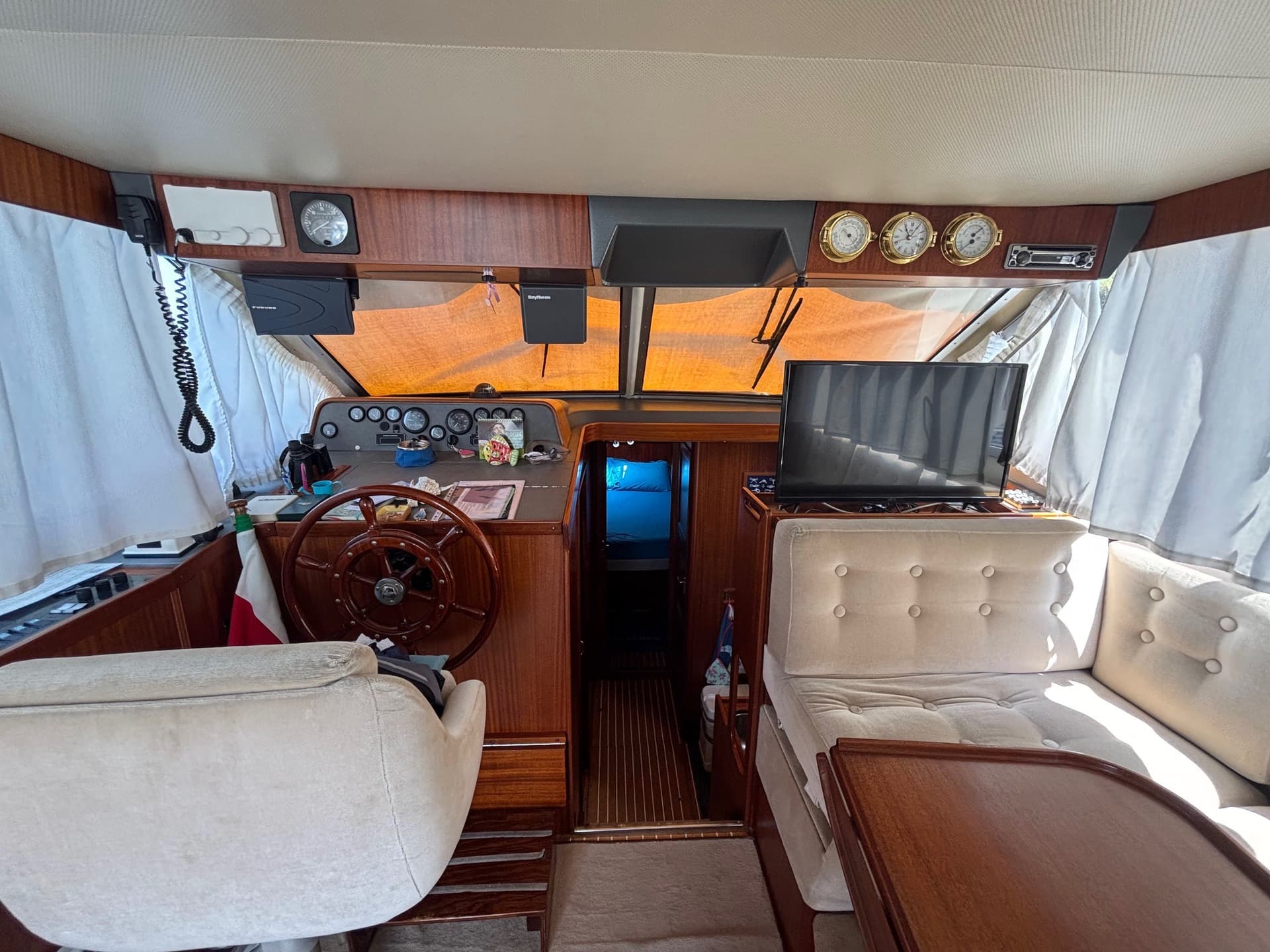 Storebro Royal Cruiser Storebro 340 Biscay - Deck View Storebro Royal Cruiser Storebro 340 Biscay - Deck View