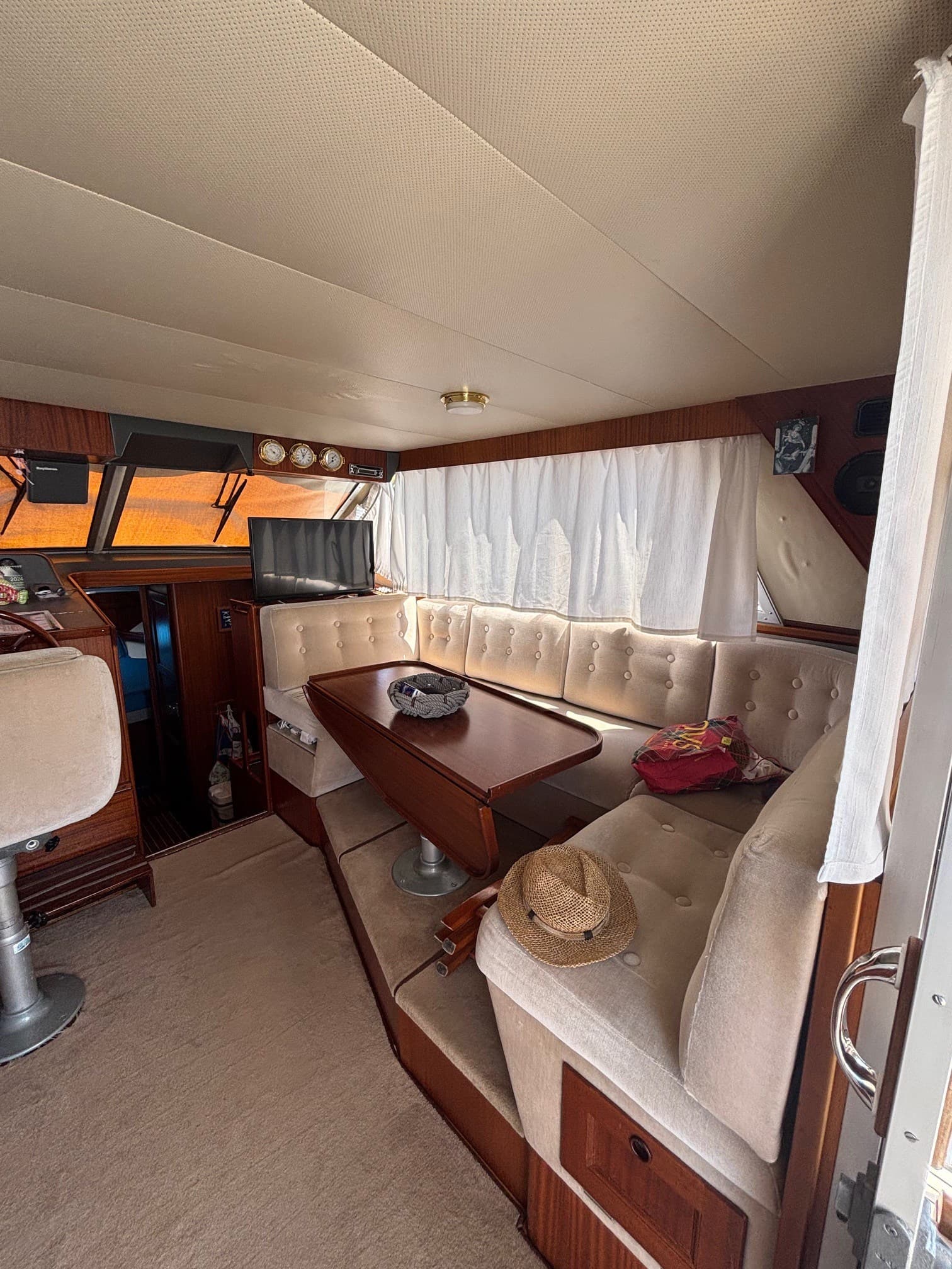 Storebro Royal Cruiser Storebro 340 Biscay - Interior View Storebro Royal Cruiser Storebro 340 Biscay - Interior View