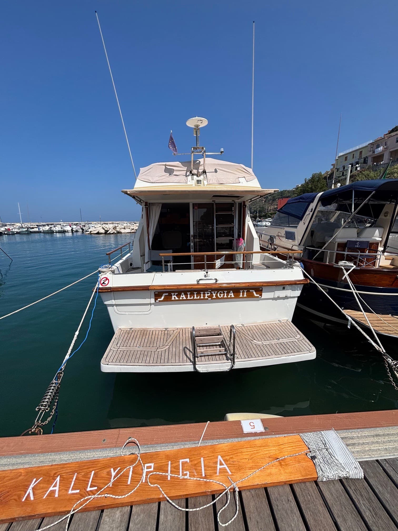 Storebro Royal Cruiser Storebro 340 Biscay - Detail View 1 Storebro Royal Cruiser Storebro 340 Biscay - Detail View 1