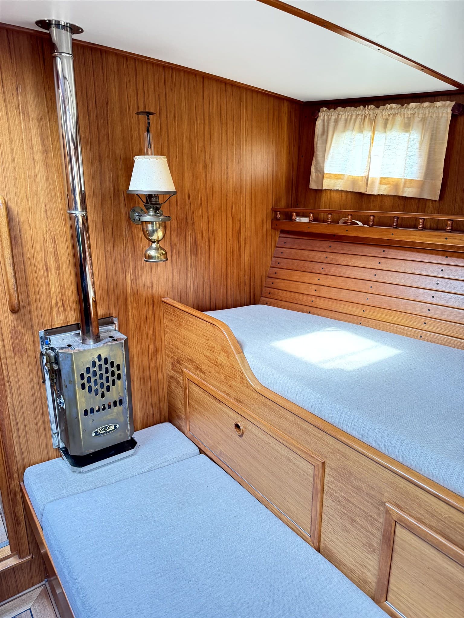 Uecker Yacht- und Bootsbau Rendsburg Fahrensmann 36 usato - foto hero 12