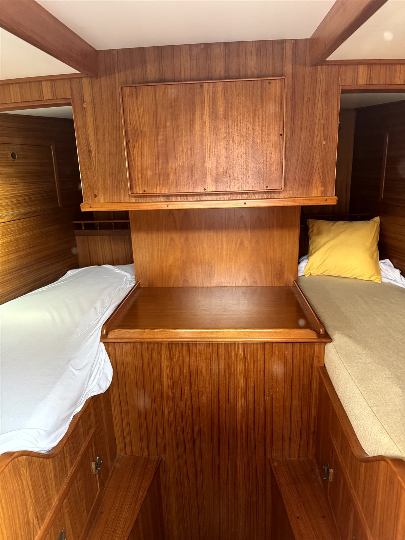 Uecker Yacht- und Bootsbau Rendsburg Fahrensmann 36 usato - foto hero 17