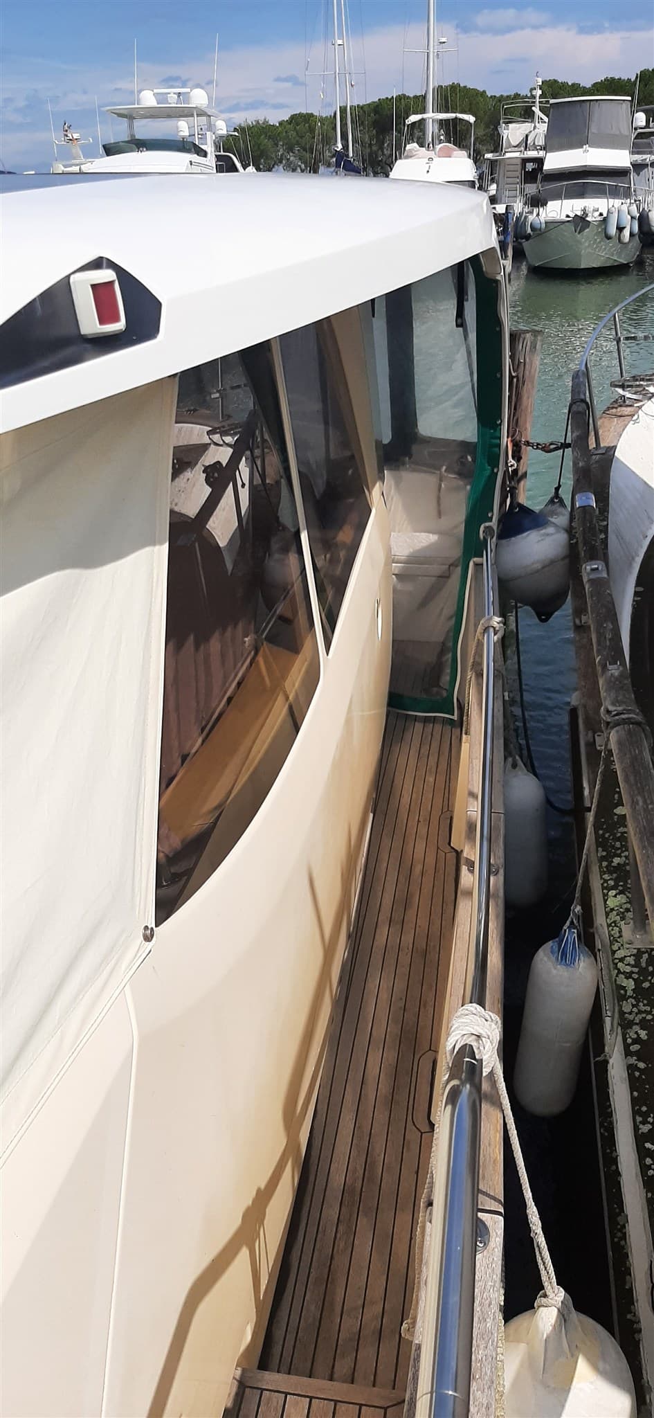 Seaway Yachts Greenline 33 - Deck View Seaway Yachts Greenline 33 - Deck View