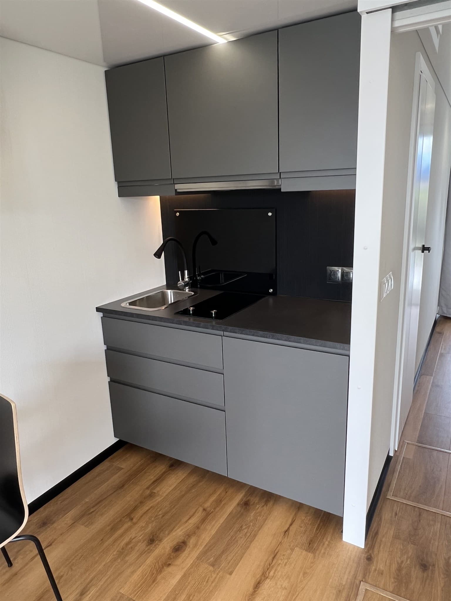 Aqua-House Hausboot Harmonia 340L usato - foto hero 7