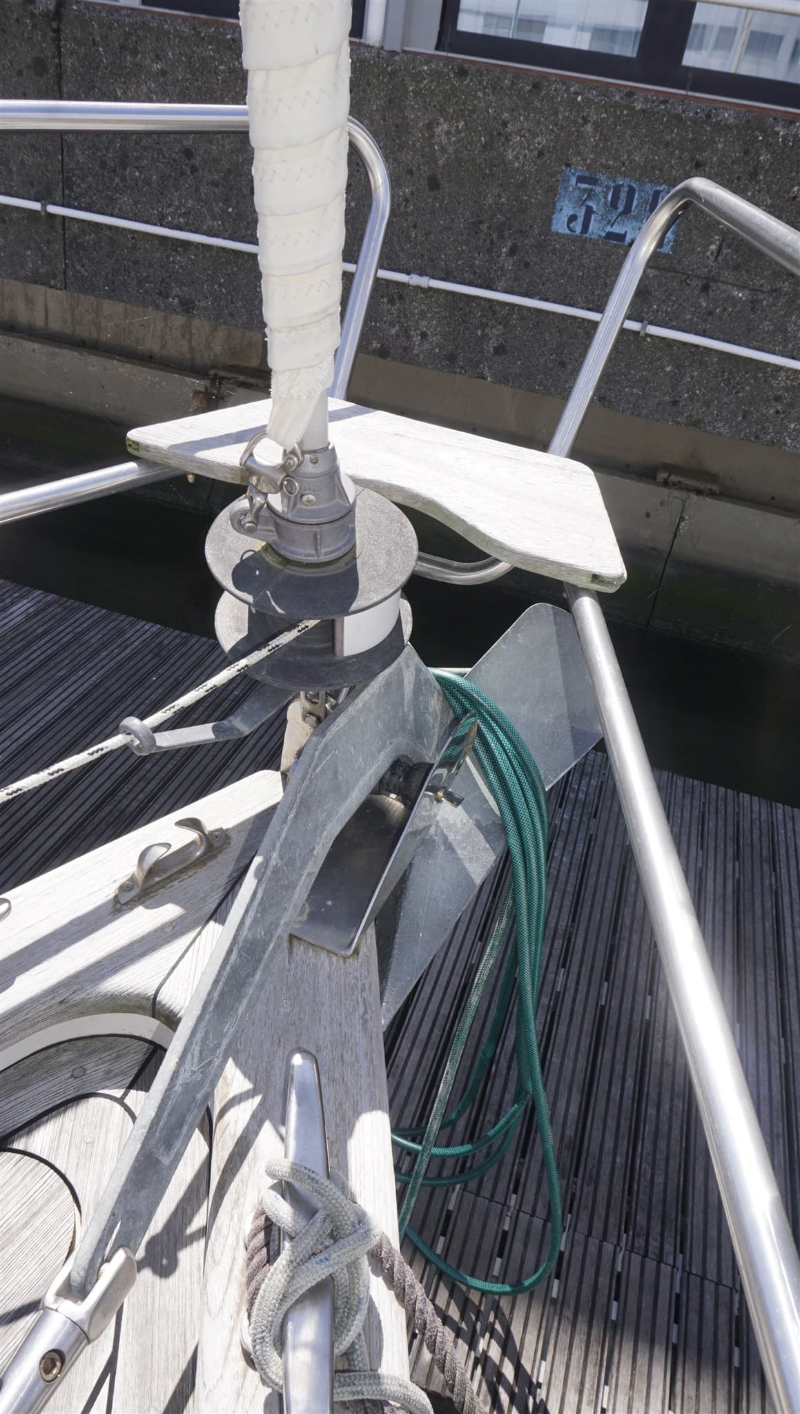 Hallberg Rassy 352 usato - foto hero 12