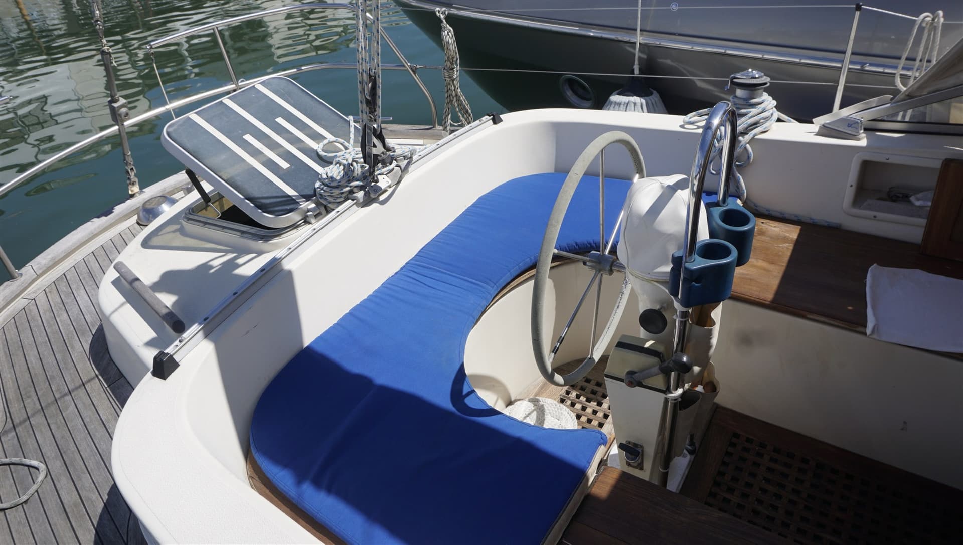 Hallberg Rassy 352 usato - foto hero 5