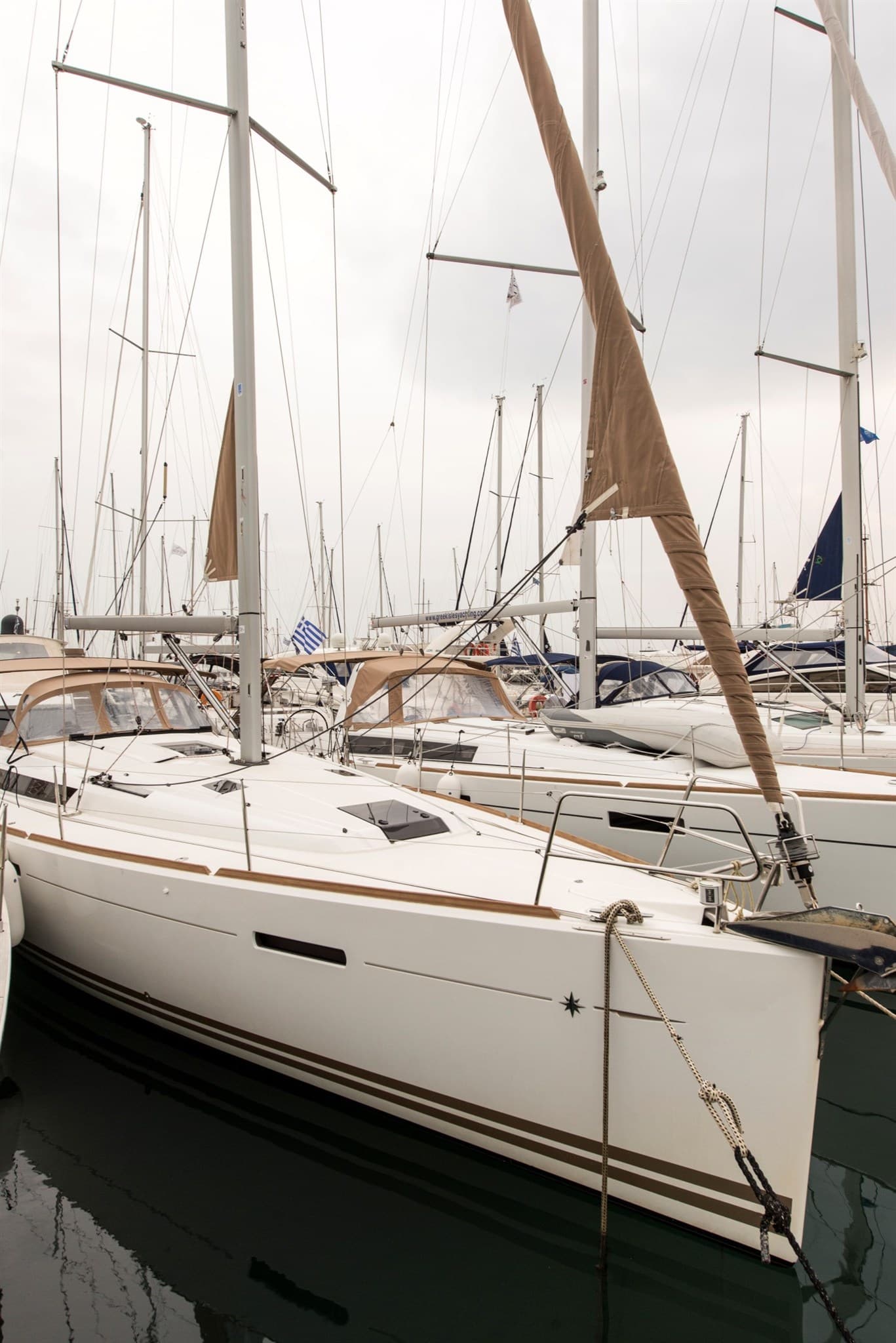 Jeanneau Sun Odyssey 439 - Main View Jeanneau Sun Odyssey 439 - Main View