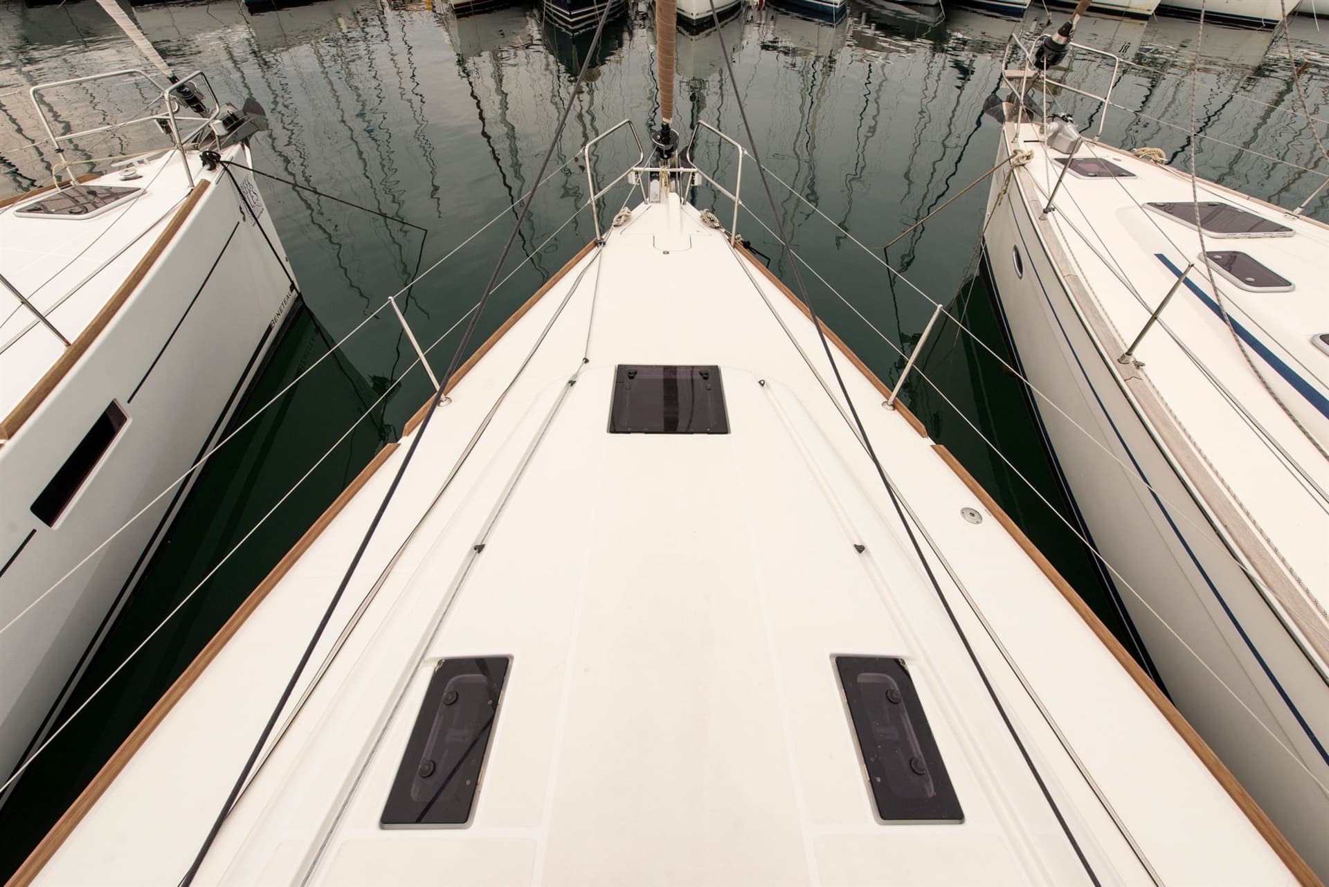 Jeanneau Sun Odyssey 439 - Interior View Jeanneau Sun Odyssey 439 - Interior View