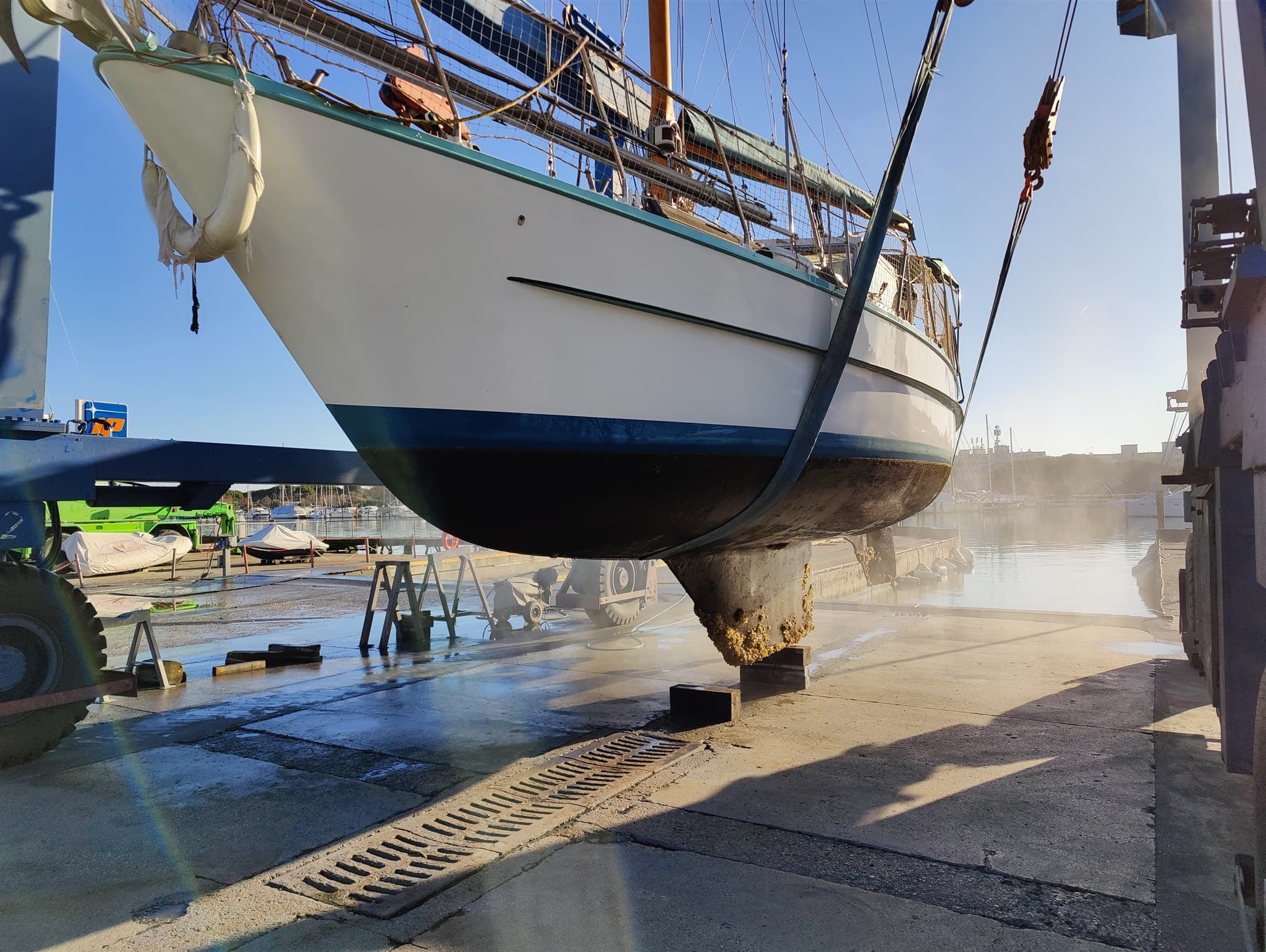 Jamrath Stahlbau
Steel Deckhouse Motorsailor - Deck View Jamrath Stahlbau
Steel Deckhouse Motorsailor - Deck View