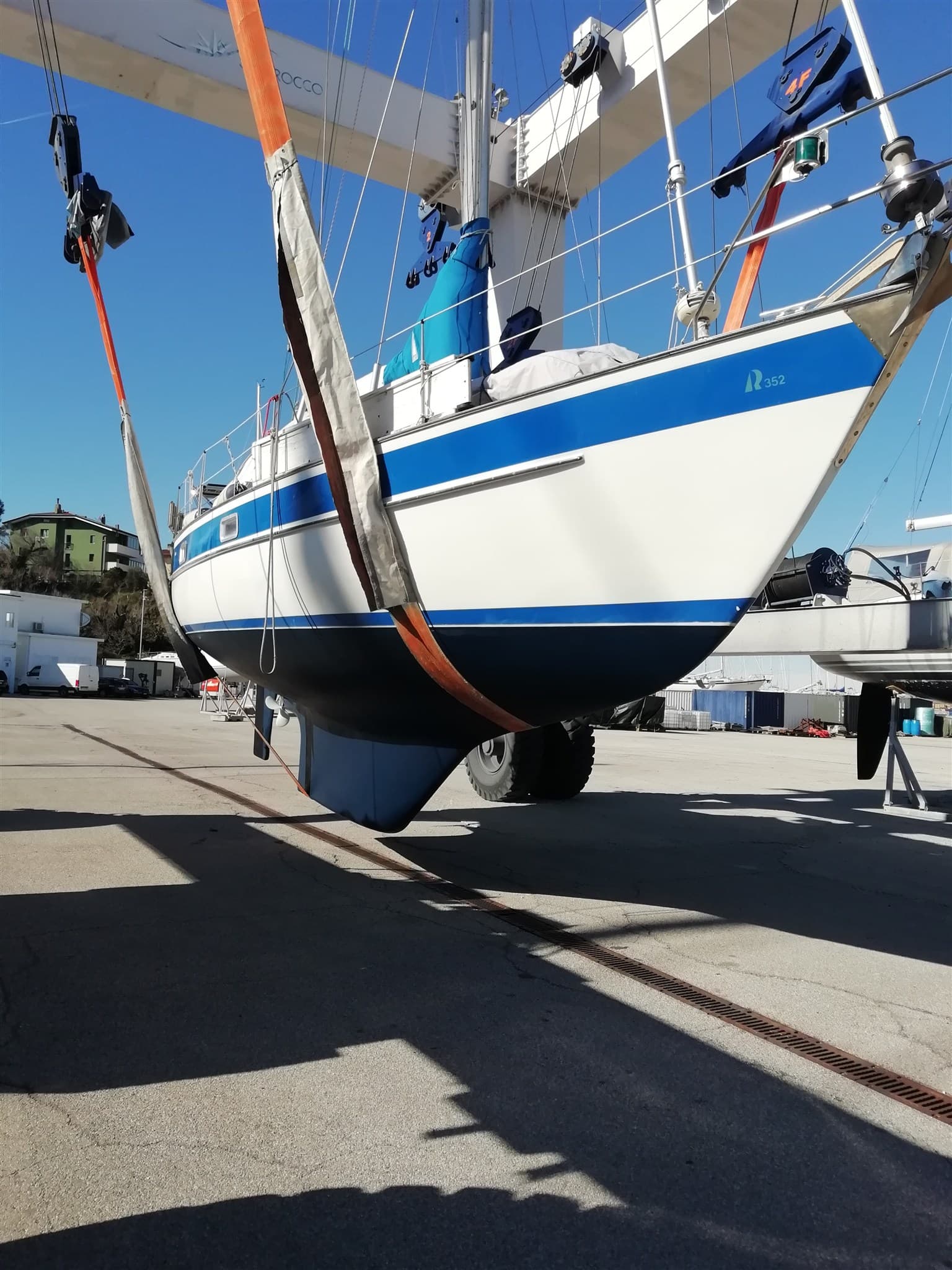 Hallberg Rassy 352 used - hero image 6