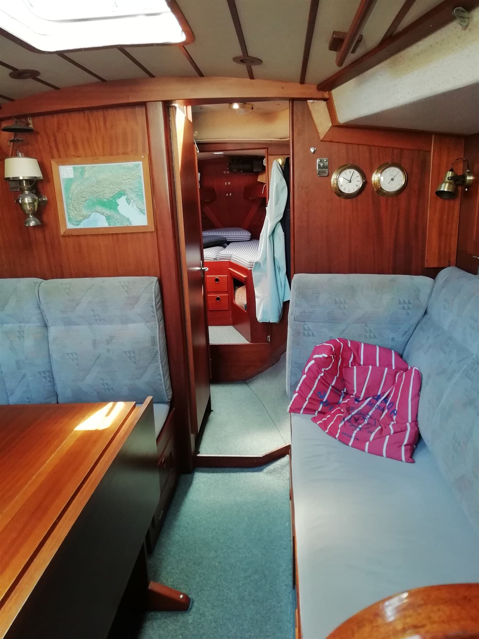 Hallberg Rassy 352 used - hero image 12