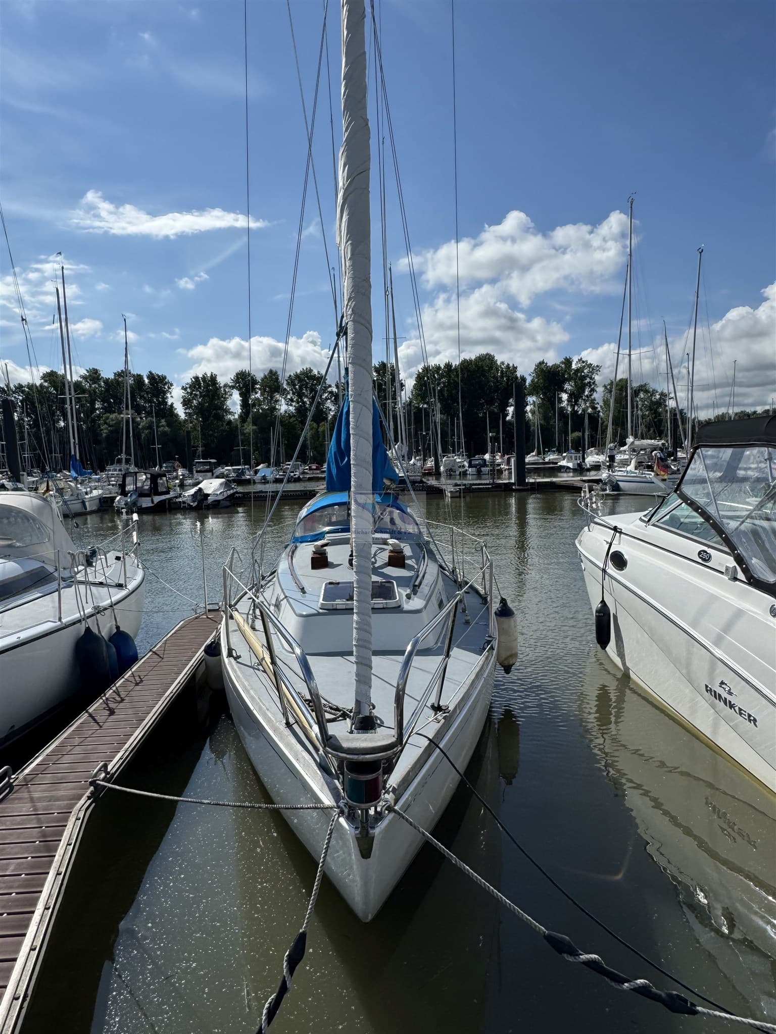 Aquafibre S & S 30 - Deck View Aquafibre S & S 30 - Deck View