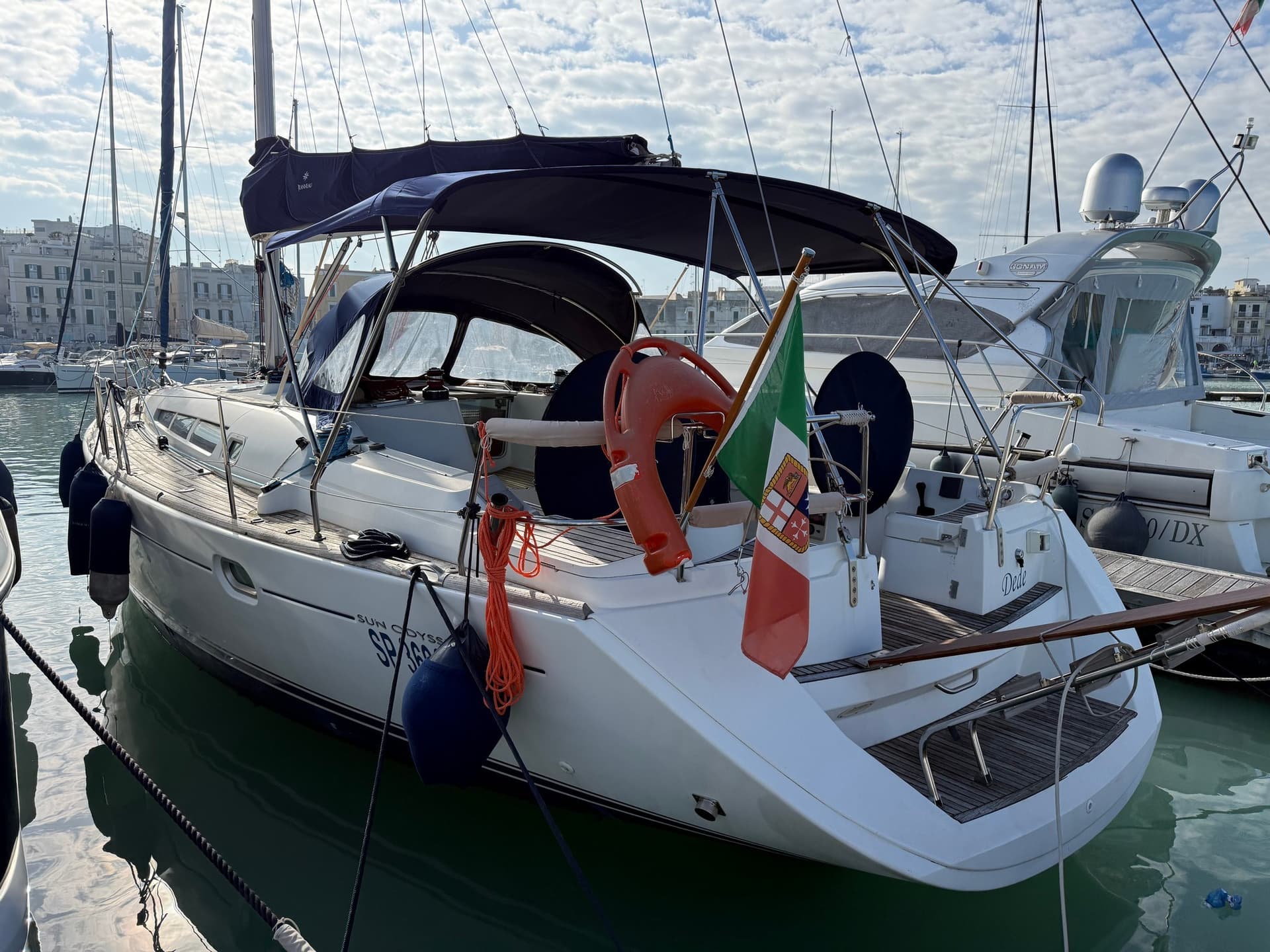 Jeanneau Sun Odyssey 45 - Interior View Jeanneau Sun Odyssey 45 - Interior View