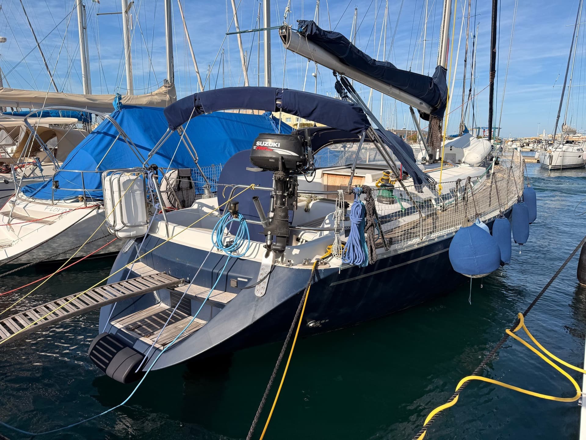 Damarin 45 - Deck View Damarin 45 - Deck View