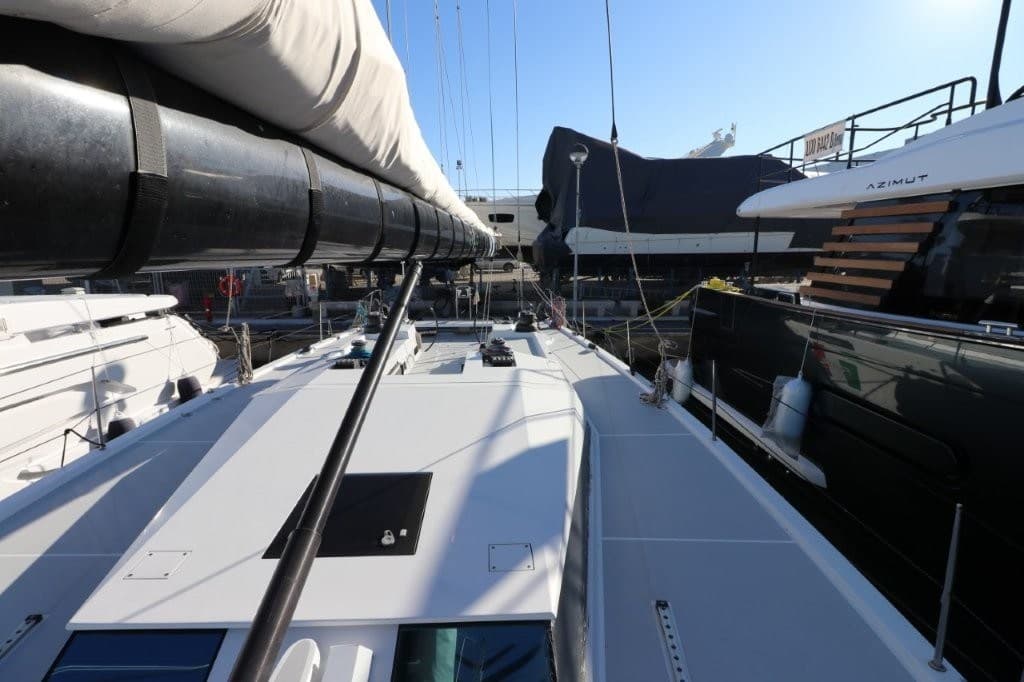 Vismara V 62 - Deck View Vismara V 62 - Deck View