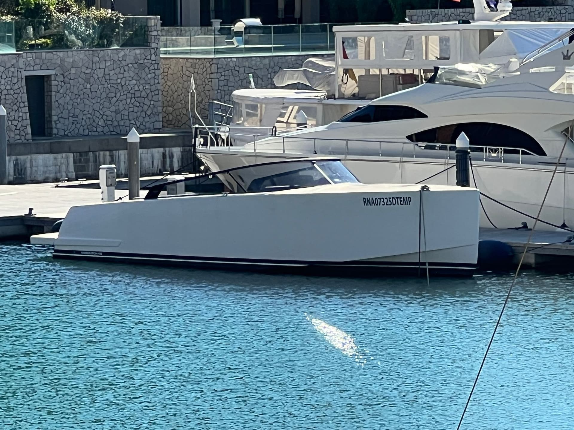 Vandutch Vandutch 48 - Detail View 1 Vandutch Vandutch 48 - Detail View 1