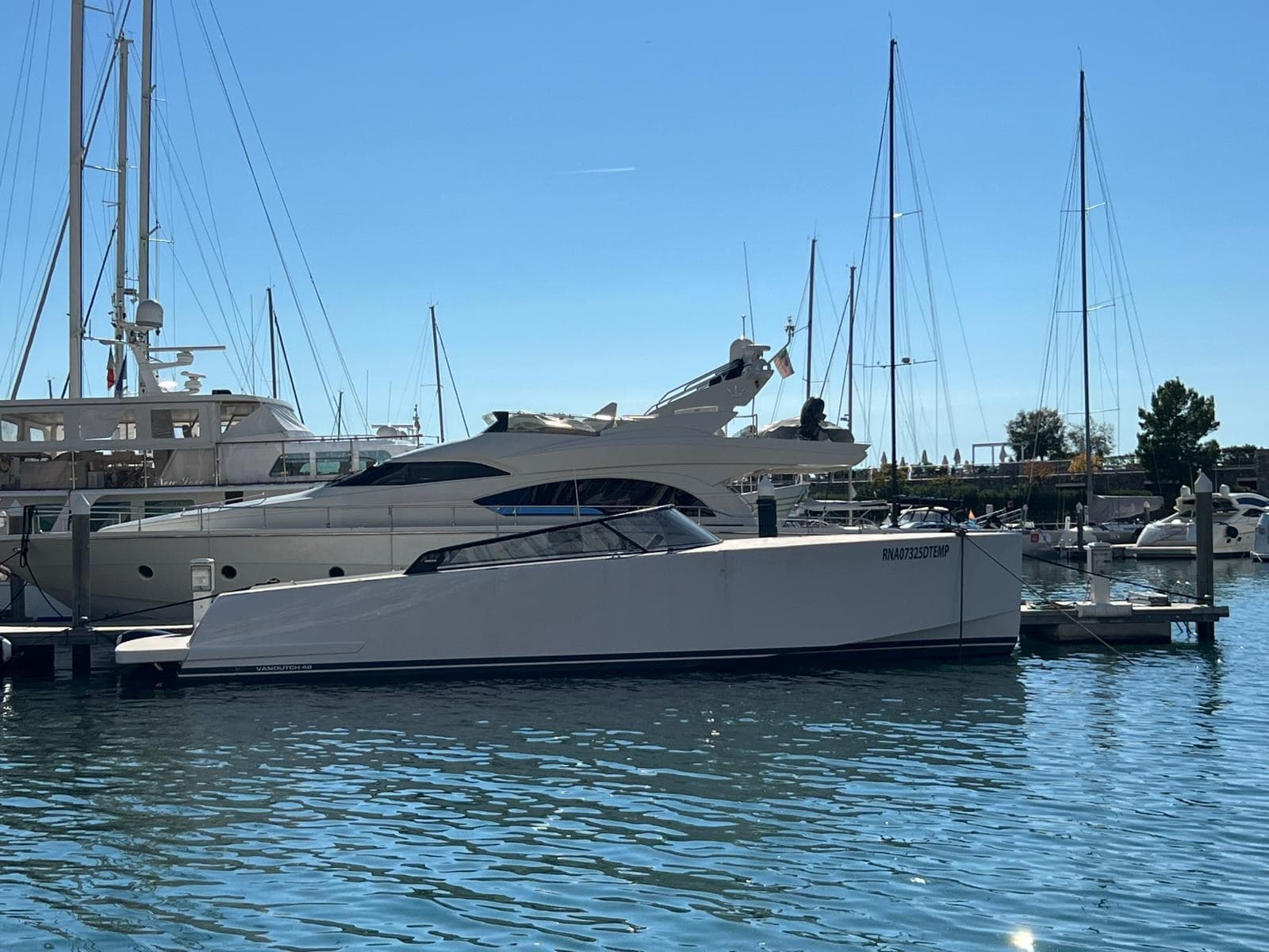 Vandutch Vandutch 48 - Main View Vandutch Vandutch 48 - Main View