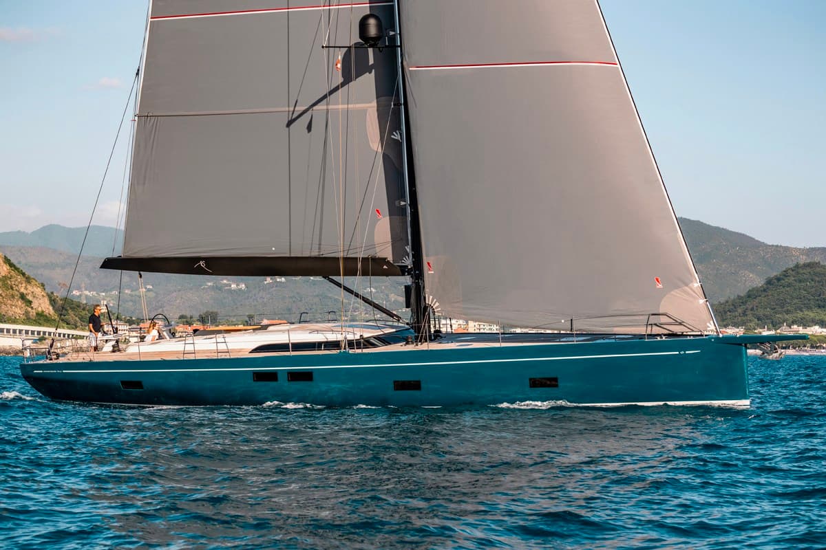 Cantiere del Pardo Grand Soleil 72 Long Cruiser - Deck View Cantiere del Pardo Grand Soleil 72 Long Cruiser - Deck View