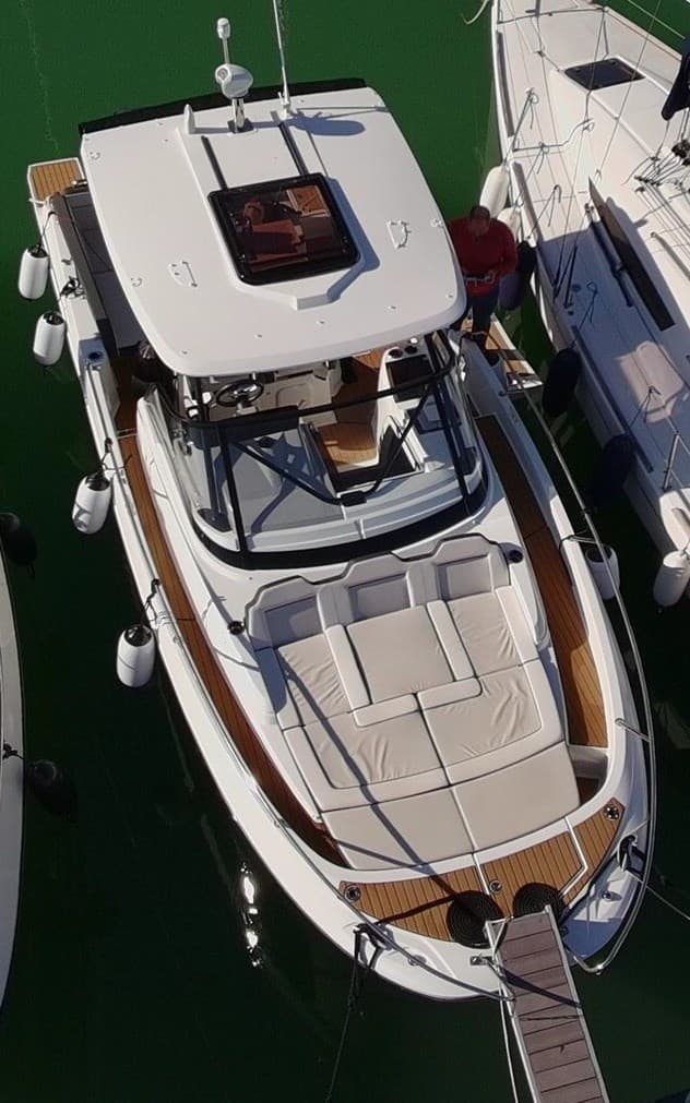 Jeanneau Cap Camarat 9.0 Wa Serie 2 - Main View Jeanneau Cap Camarat 9.0 Wa Serie 2 - Main View