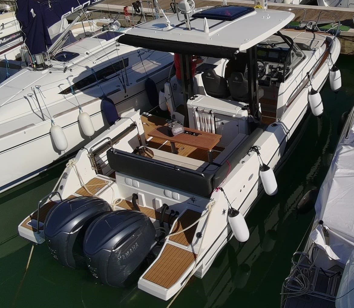Jeanneau Cap Camarat 9.0 Wa Serie 2 - Deck View Jeanneau Cap Camarat 9.0 Wa Serie 2 - Deck View