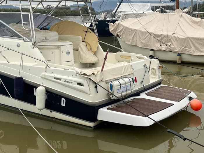 Cranchi Pelican 32 - Deck View Cranchi Pelican 32 - Deck View