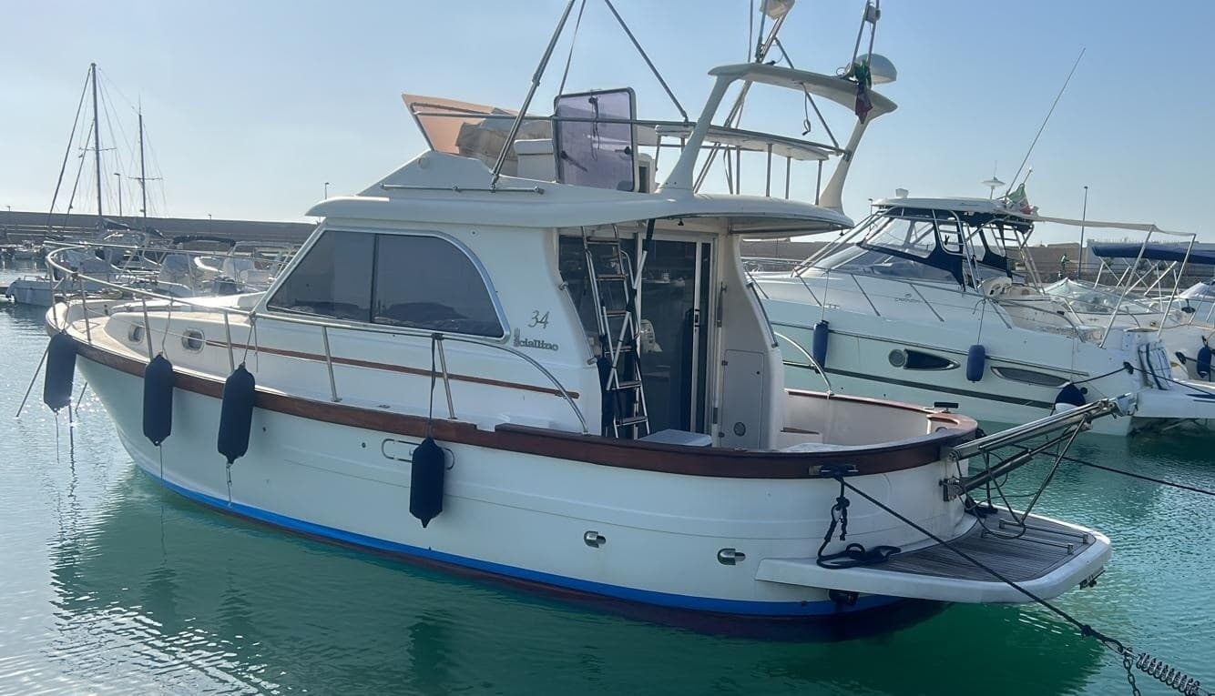 Sciallino Sciallino 34' Fly - Detail View 1 Sciallino Sciallino 34' Fly - Detail View 1