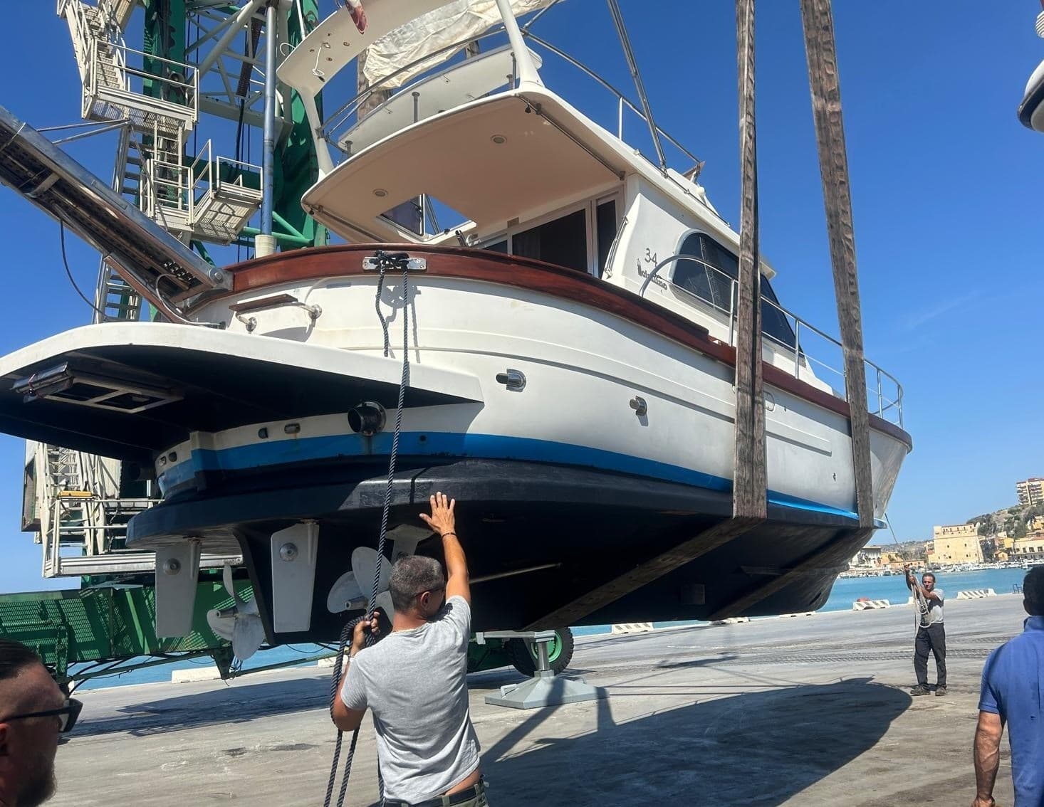 Sciallino Sciallino 34' Fly - Interior View Sciallino Sciallino 34' Fly - Interior View