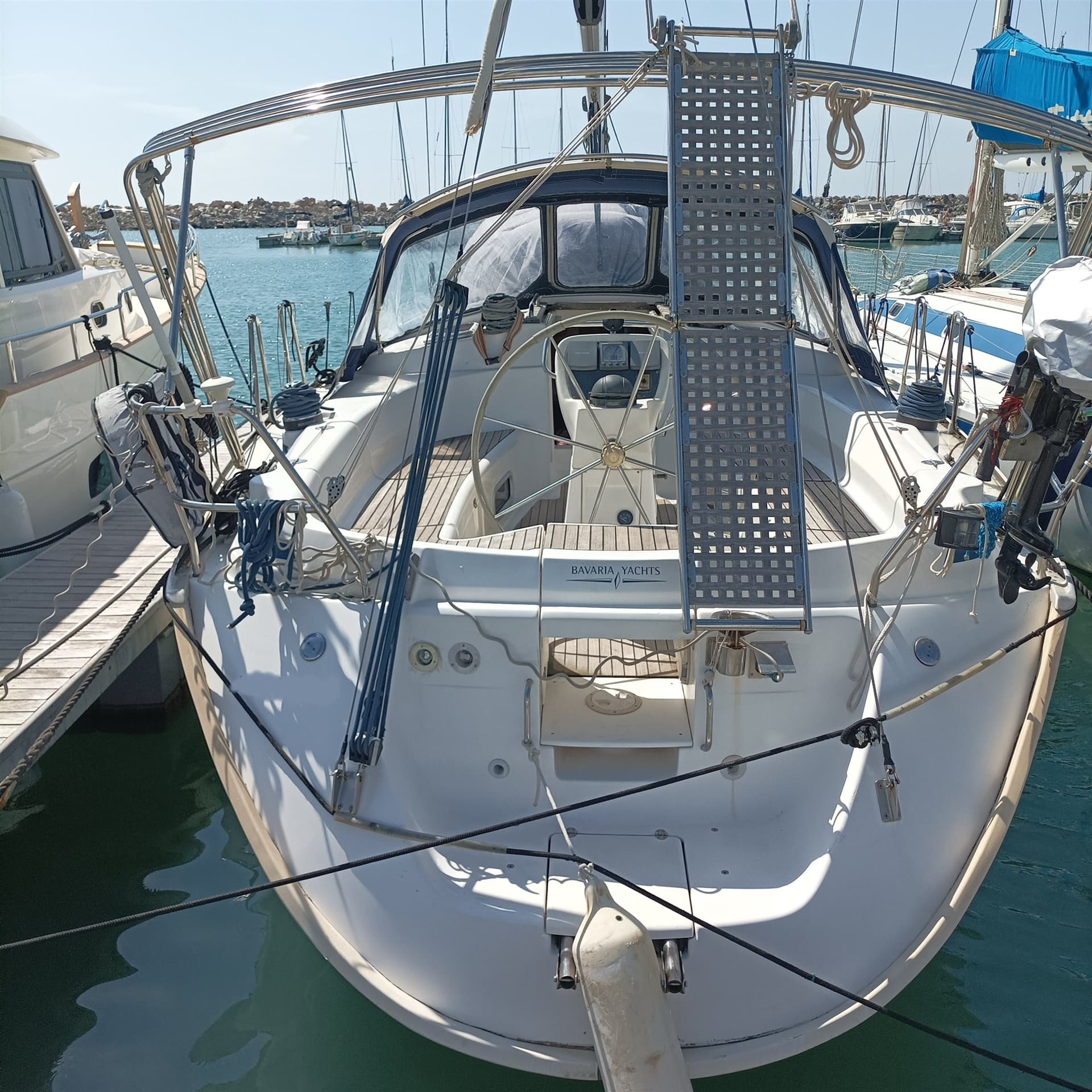 Bavaria 41 Cruiser - Interior View Bavaria 41 Cruiser - Interior View