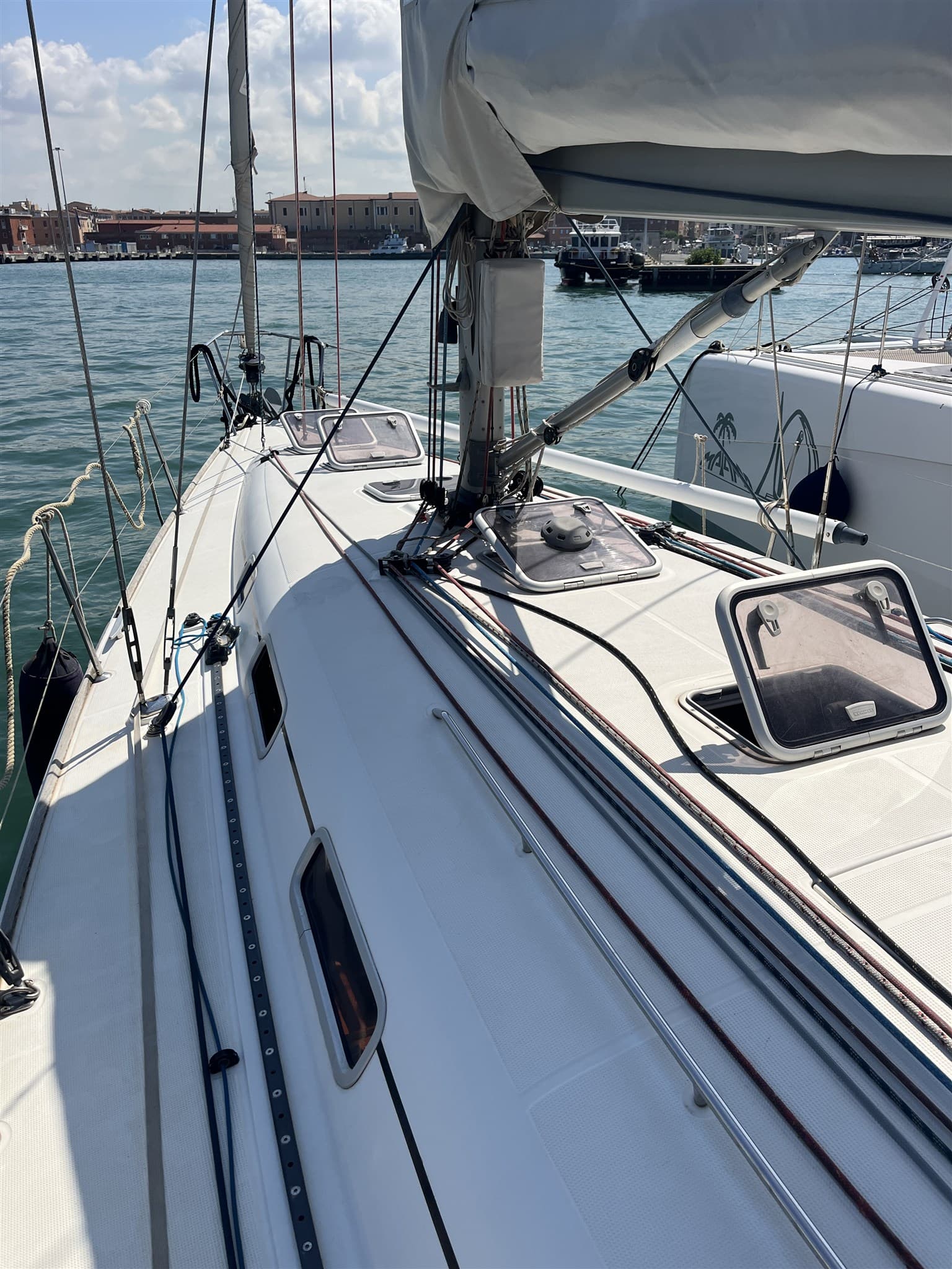 Beneteau First 44.7 - Interior View Beneteau First 44.7 - Interior View