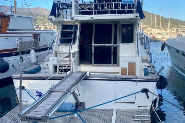 Angel Angel 52 - Deck View Angel Angel 52 - Deck View